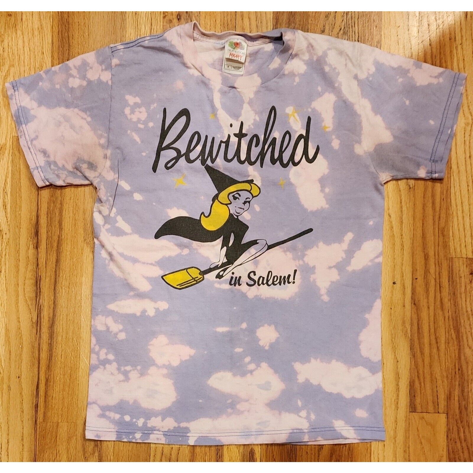Vintage Women’s Bewitched In Salem Tie Dye Purple T-shirt Size Small Cotton