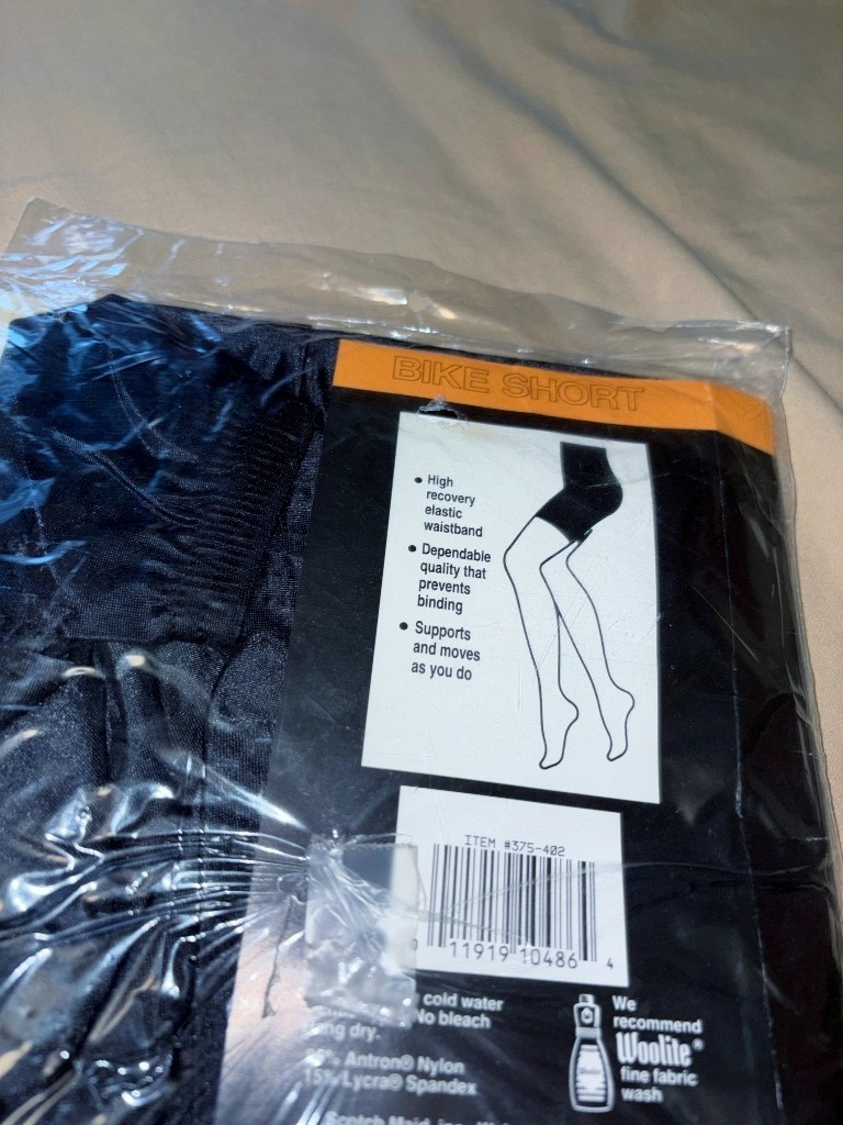 New NOS VTG Instant Replay M Nylon Lycra Bike Shorts Black 120/145 lbs 5’2 / 5’7