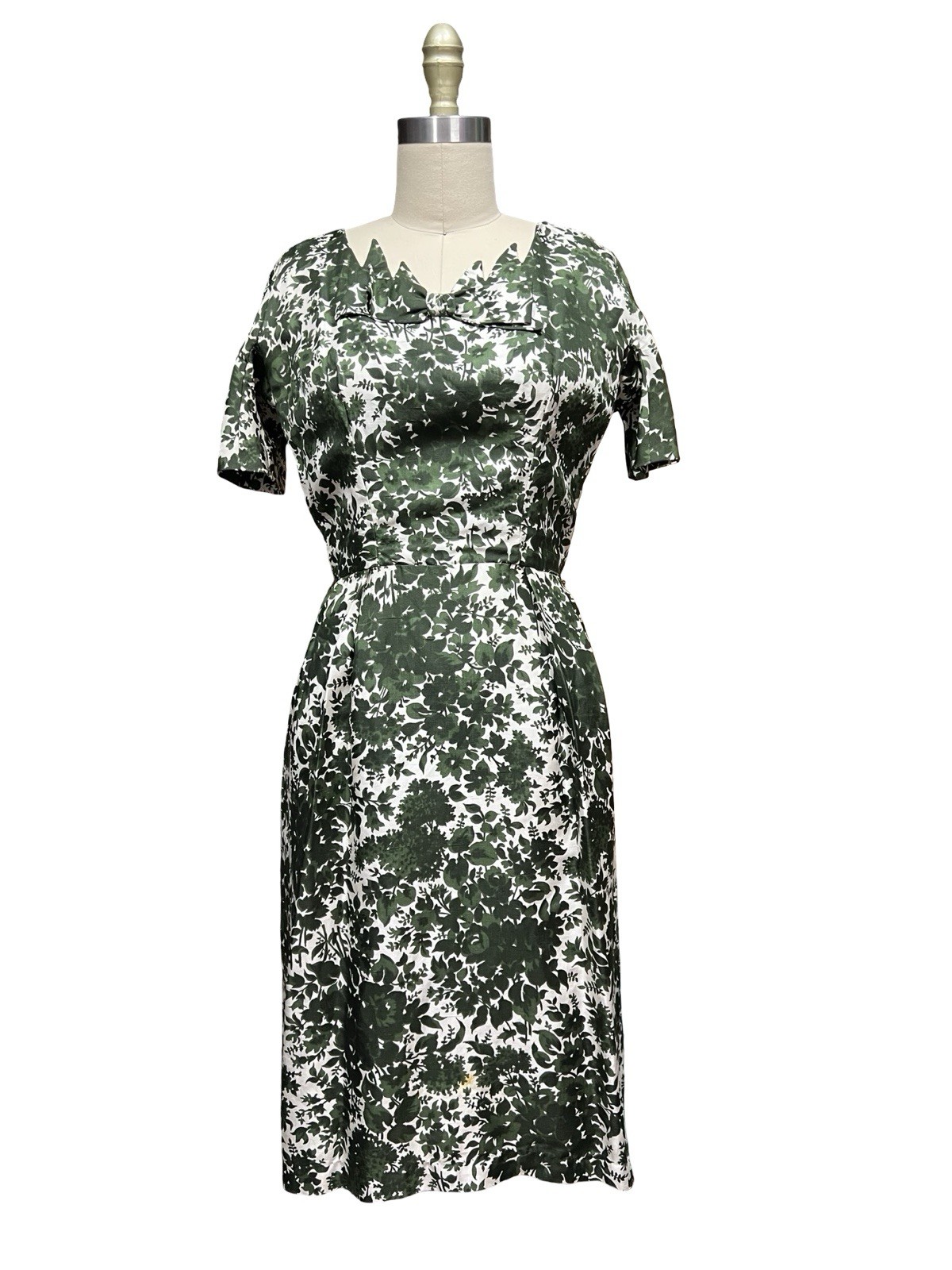 Vtg 1960’s Green Silk dupioni Wiggle day dress Notched Collar Frenchshire S