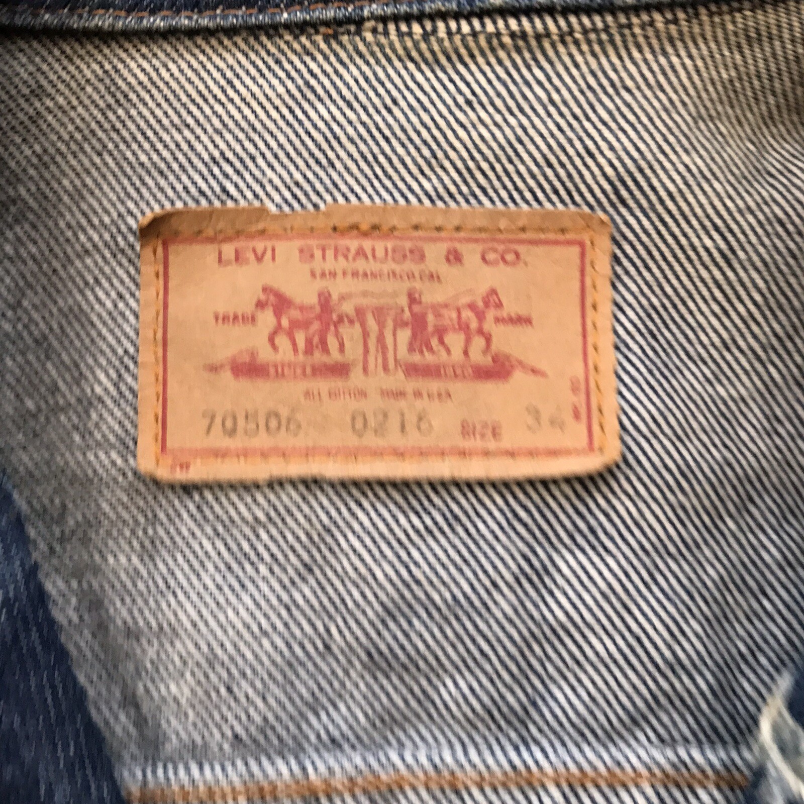 Vintage Levi’s Denim Jean Jacket Dark Wash Size 34 Awesome
