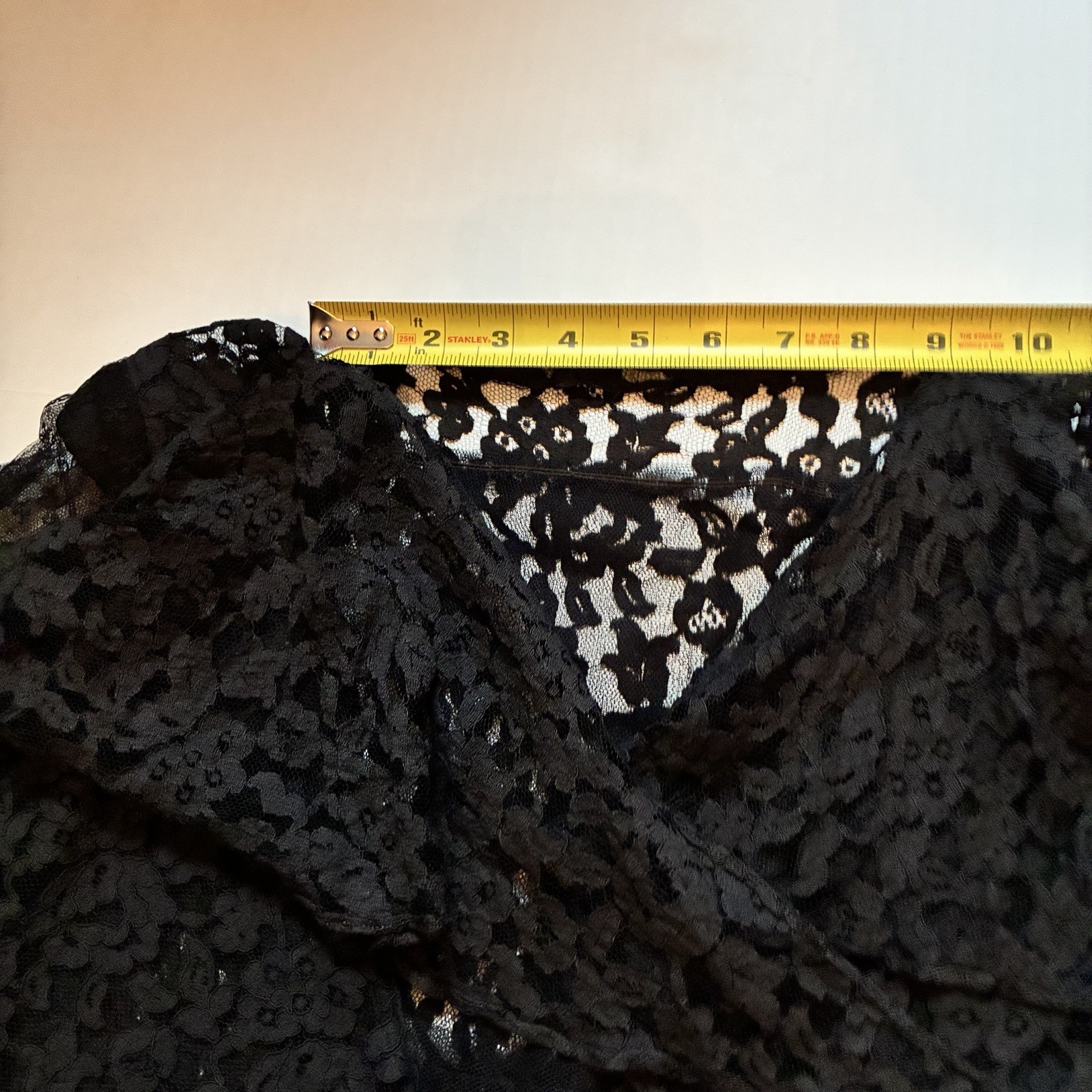 1920’S/30’S Black Art Deco Bias Cut Flutter Capelet Lace Evening Dress Small ￼