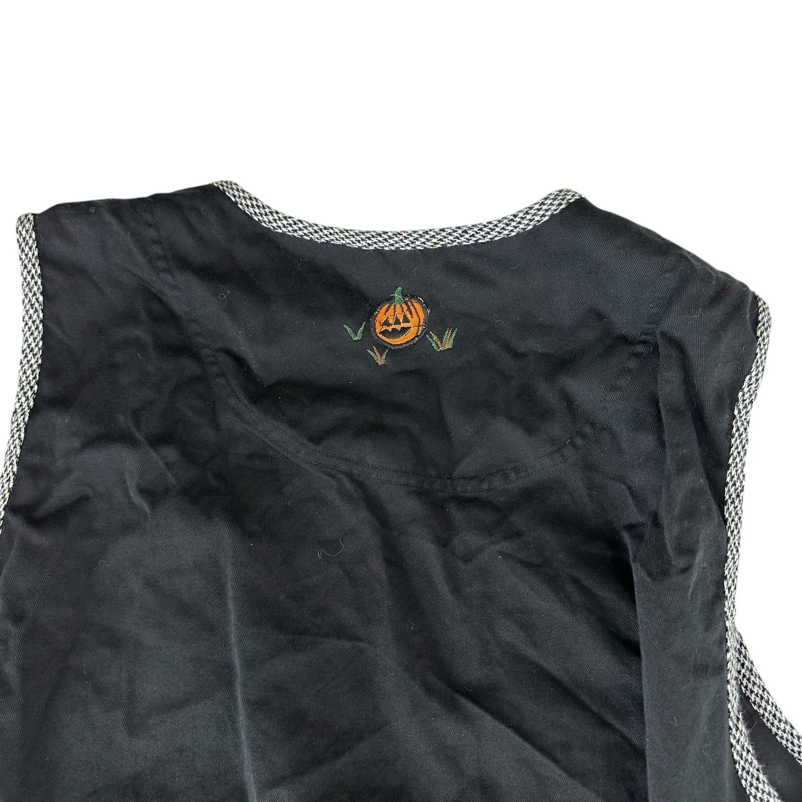 Vintage Womens Vest Size 1X Black Halloween Pumpkins Ghost Cat Witch Embroidered