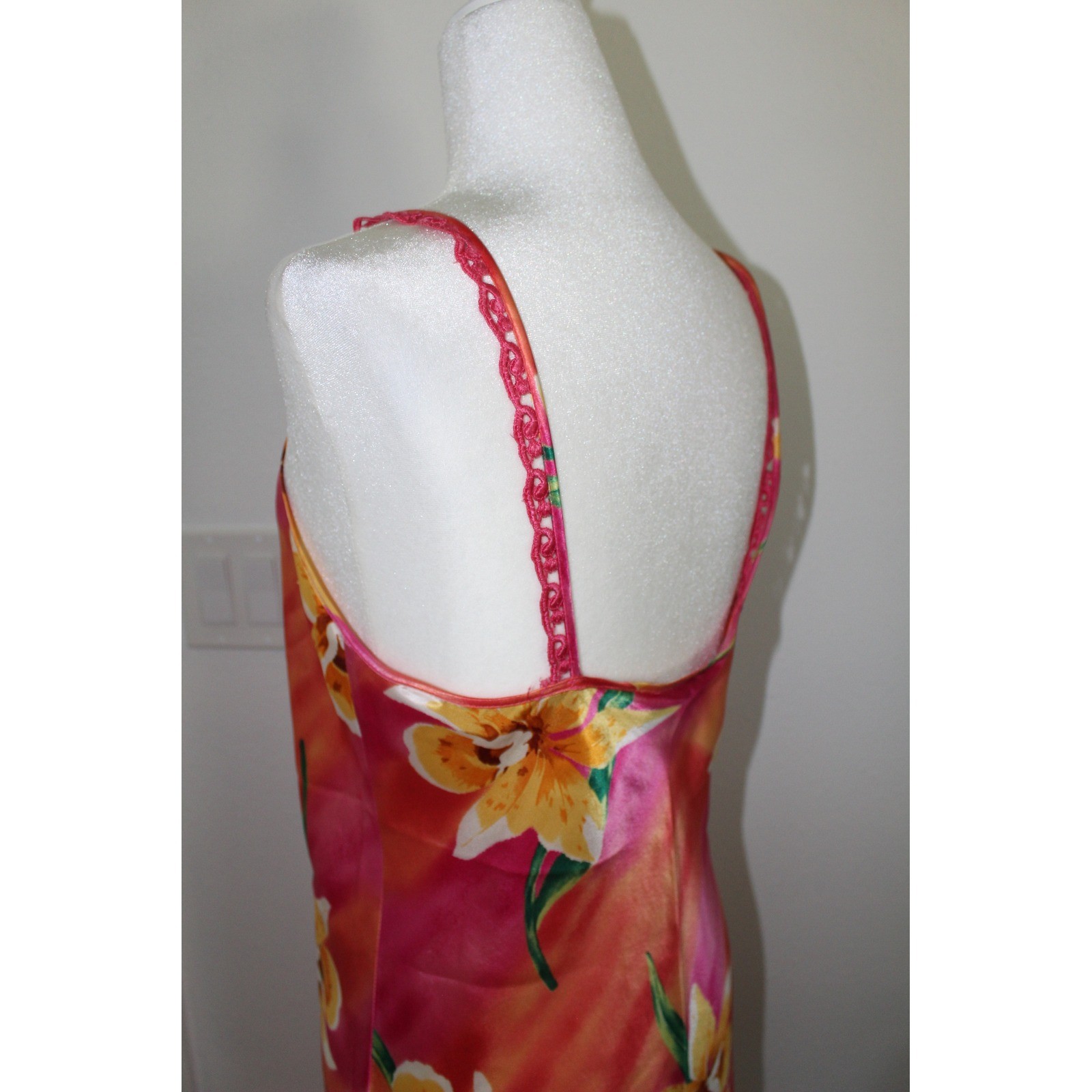 VTG Expressions California Dynasty Pink Floral Satin Robe Nightgown Set S/M