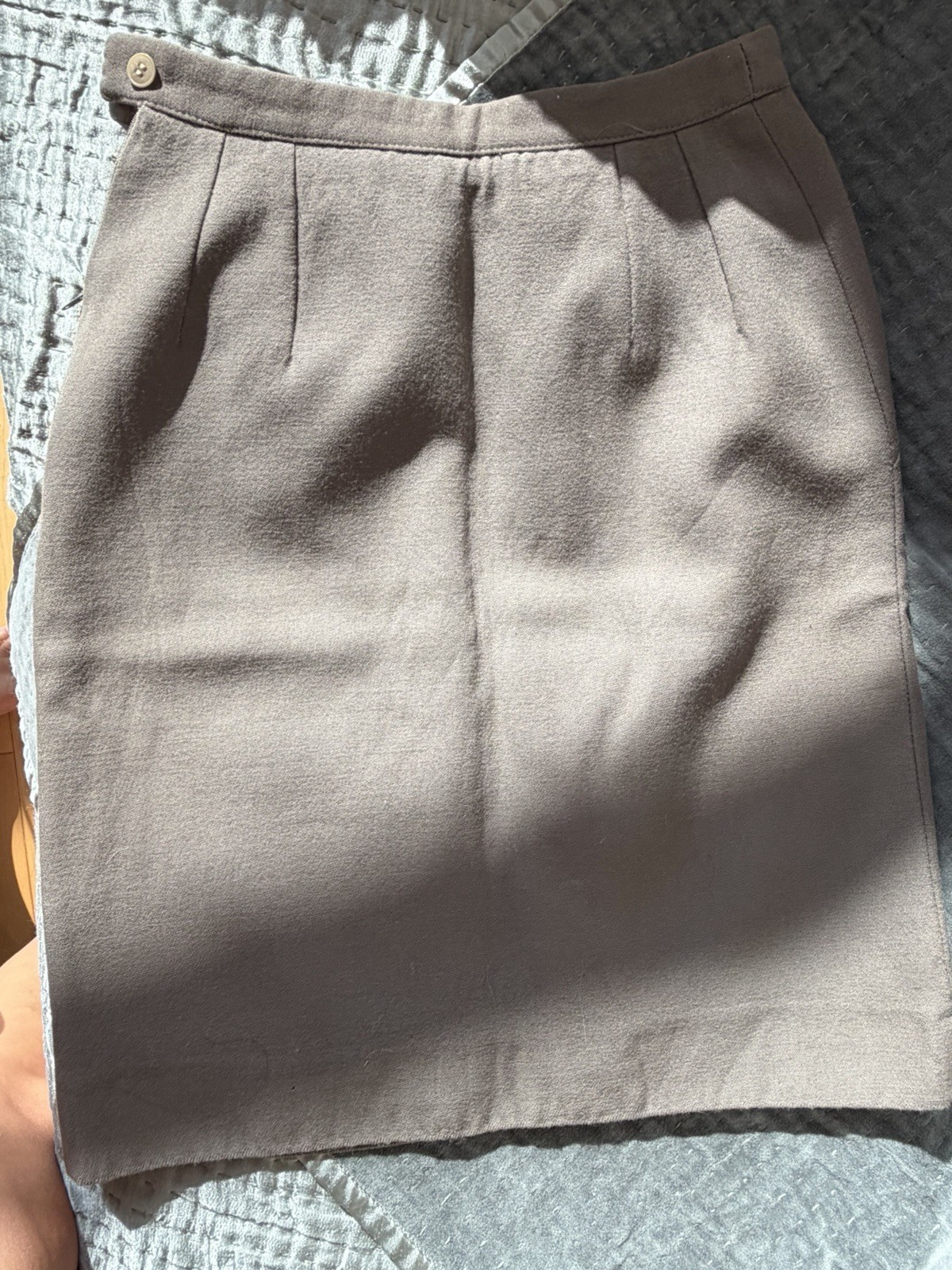 Georgio Armani Vintage Skirt Size 40 Made In Italy Women’s 100% Wool