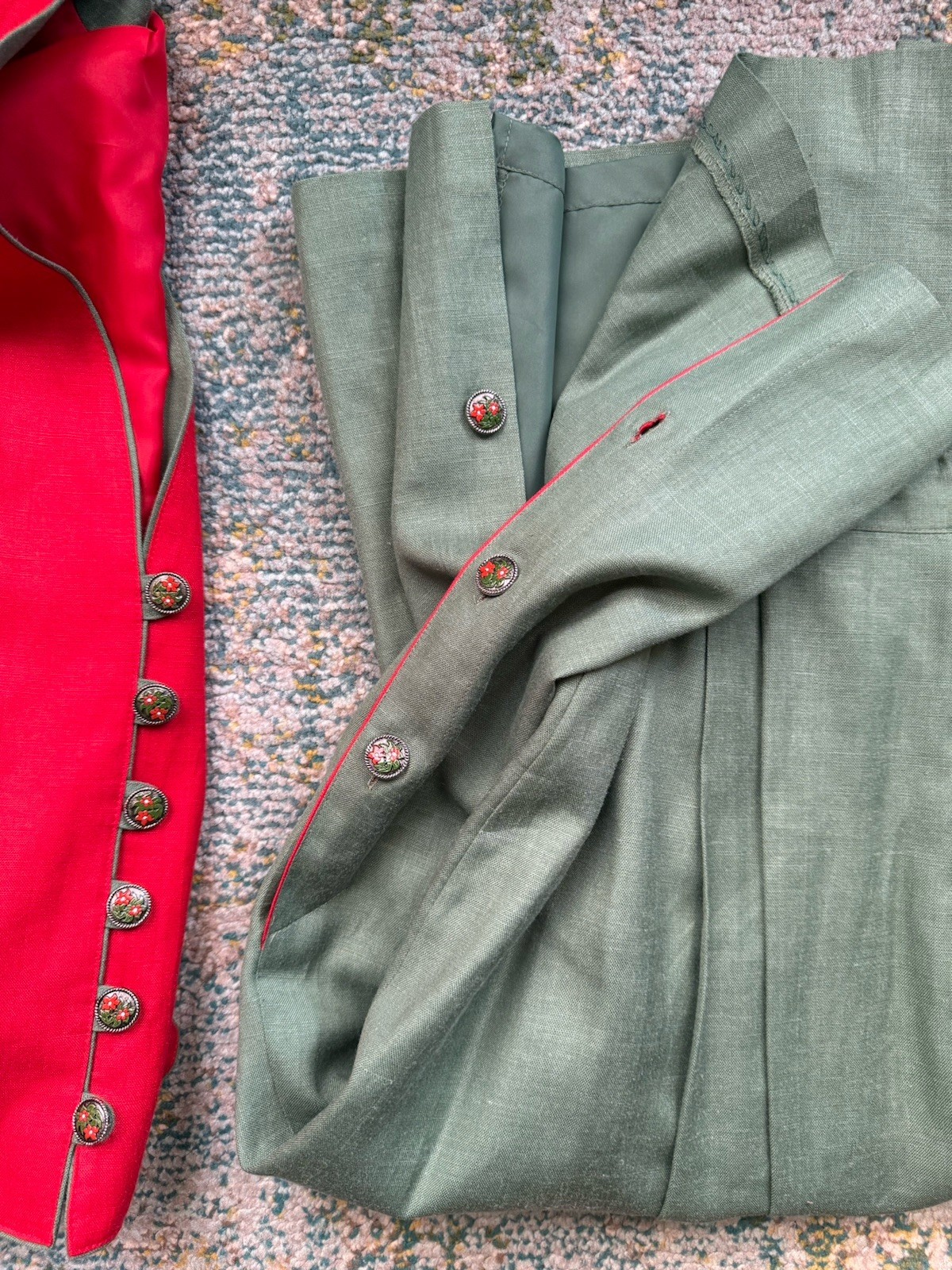 Vintage Meico Landhaus holiday poinsettias skirt jacket set, size EU 46