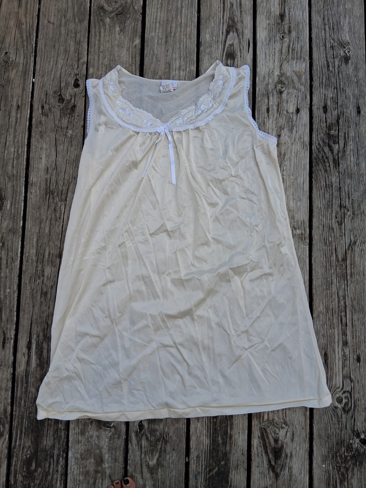 Vintage Simply Basics Nylon Nightgown 1X Cream Sleeveless Lace Trim Sleepwear