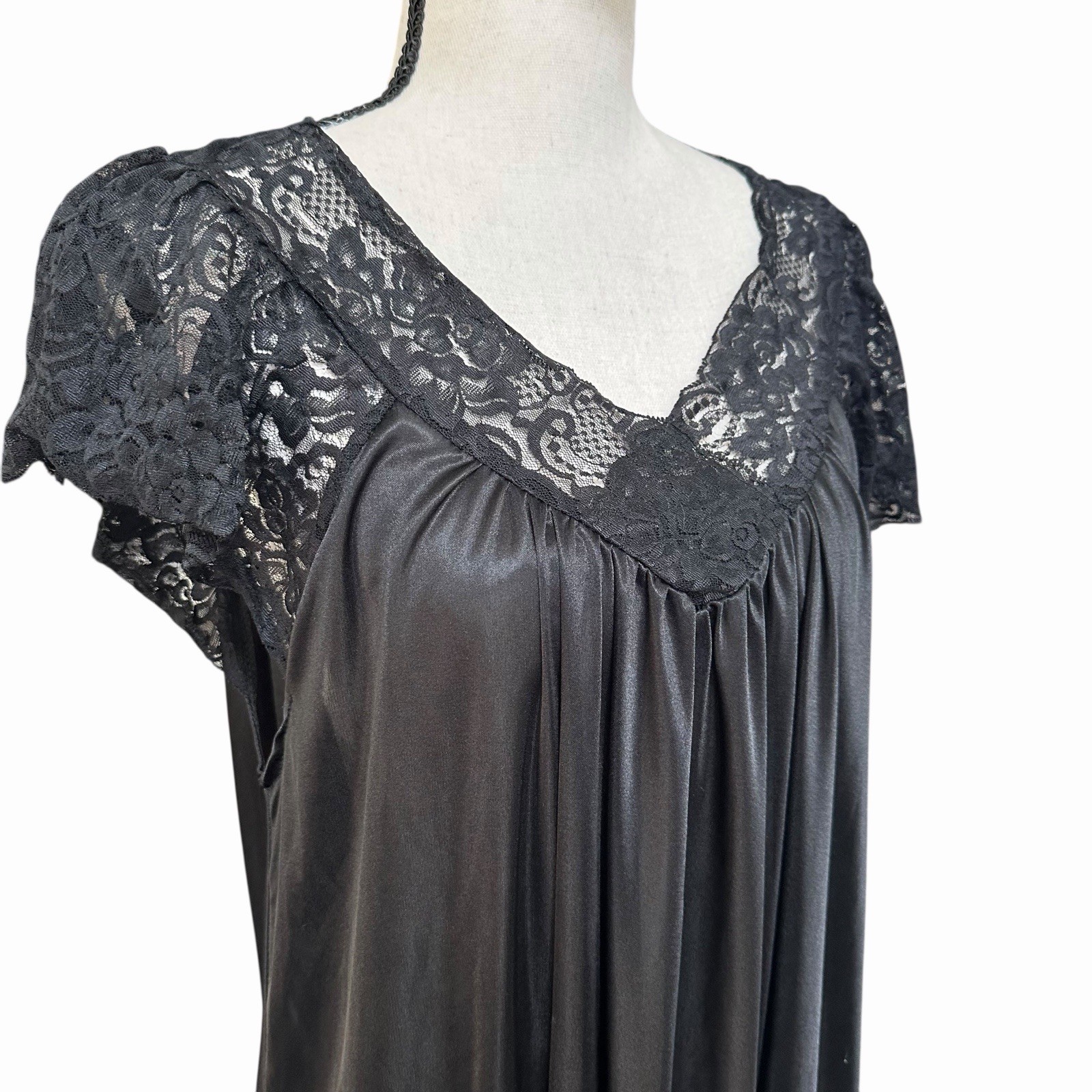 VTG Black Lace Yoke Nightgown House Dress Hollywood Dark Romantic Sz L