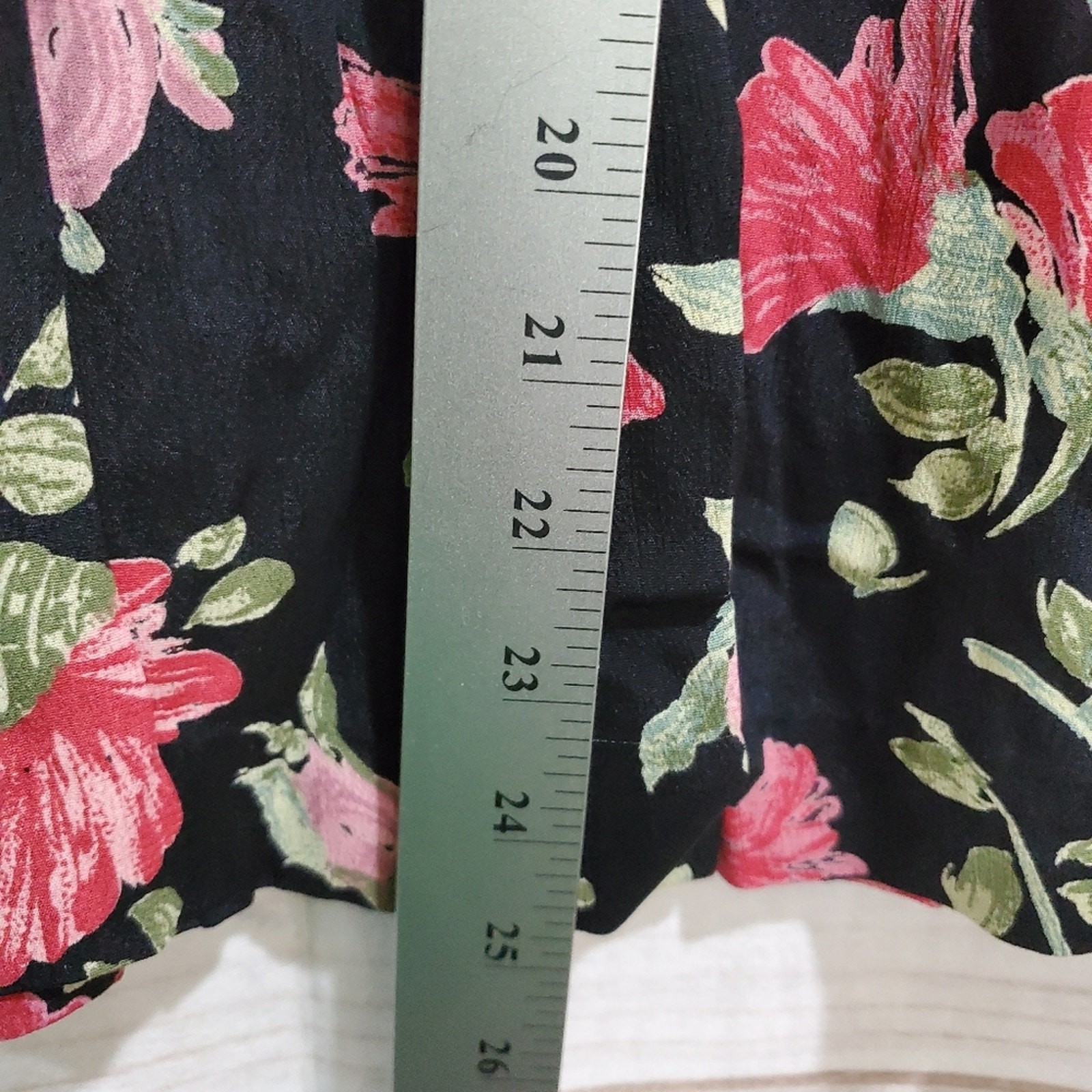 Vintage Carole Little Skirt Size 12 Black Red Floral 90s Below Knee Pencil