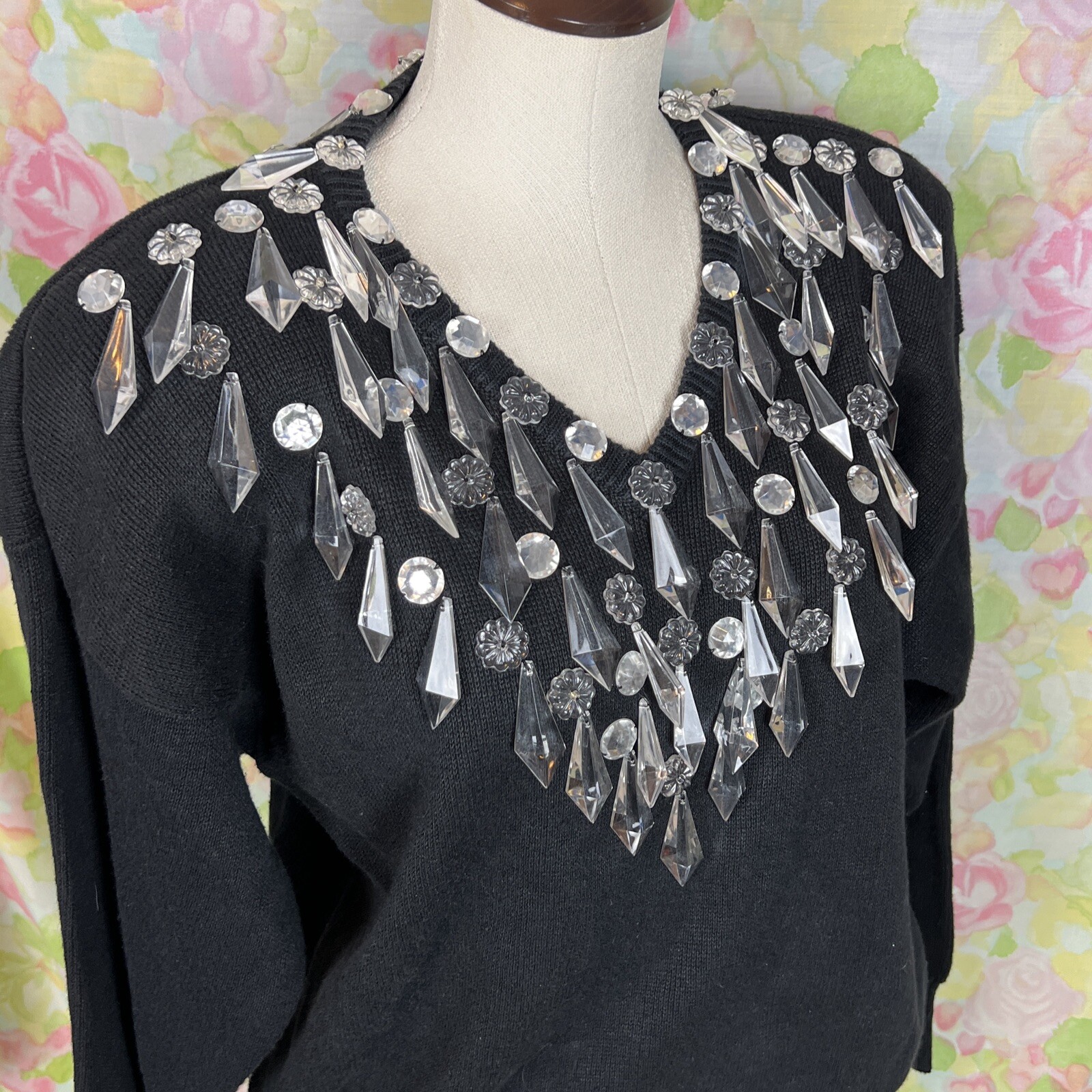 Vintage BONNIE BOERER Womens LARGE Chandelier Crystal Pendants Sweater Top