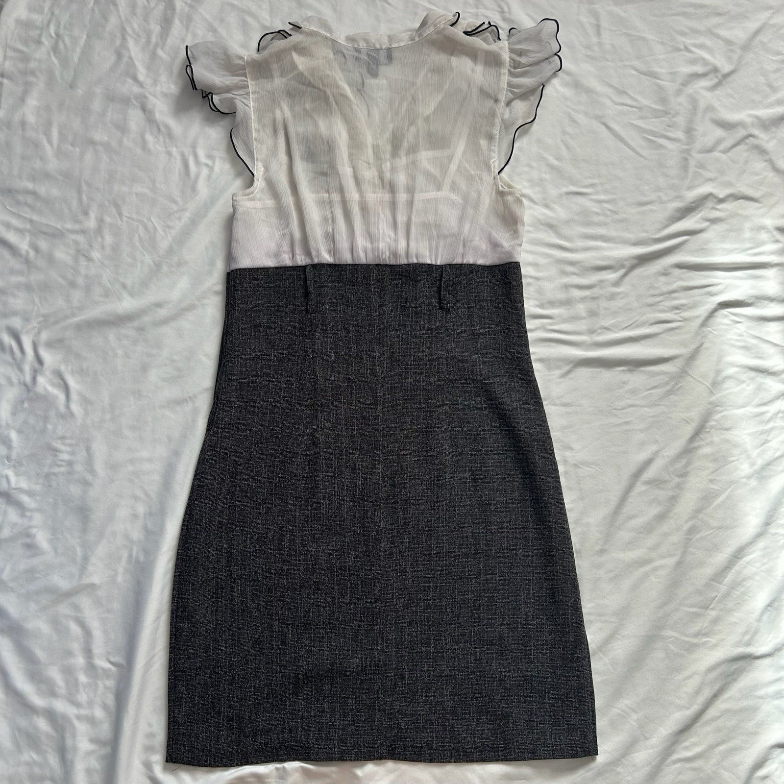 Y2K vintage gray & white dress with ruffle, blazer, & stretchy belt by IZ Byer