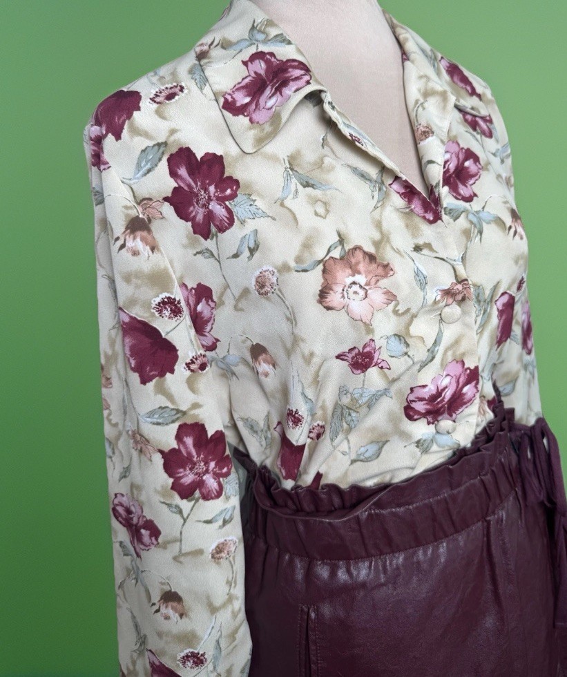 Vintage 90s Floral Print Blouse | Cottagecore | Grandmillenial | Secretary Vibe