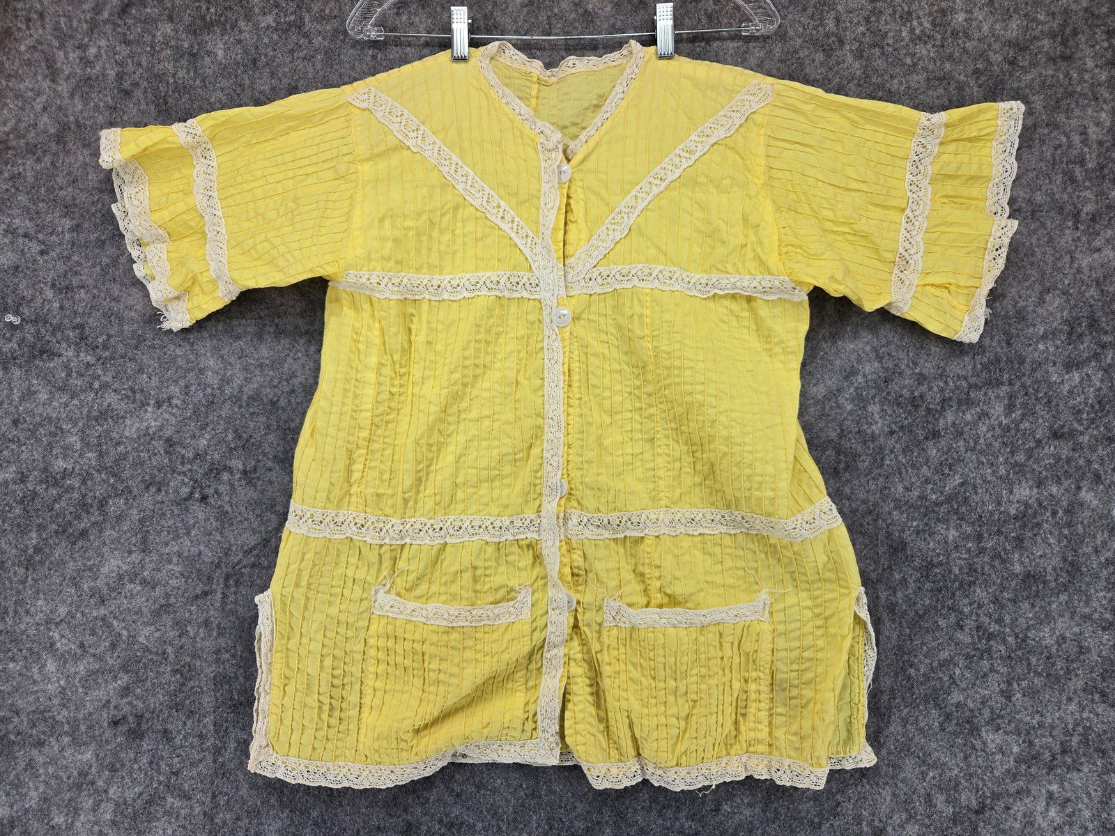 Vintage 1940s 50s Yellow Cotton House Smock Duster Apron Insertion Lace Pockets