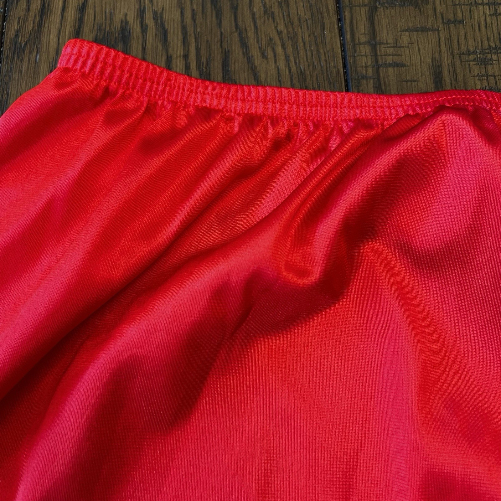 Vintage Vanity Fair L 28” Red Half Slip Antron III Nylon Lace Trim Side Slit USA