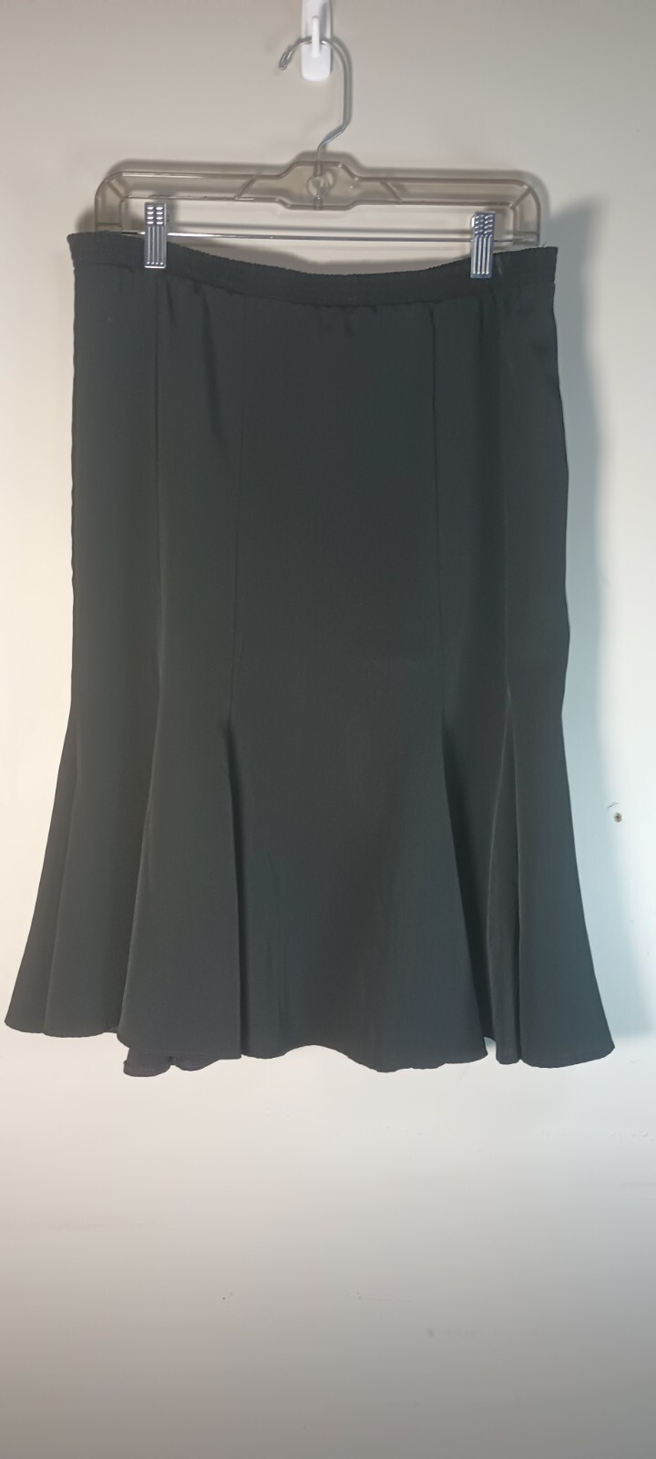 Vtg 1980s Siasia New York Skirt Size Small Made In USA Black Fit And Flare Midi