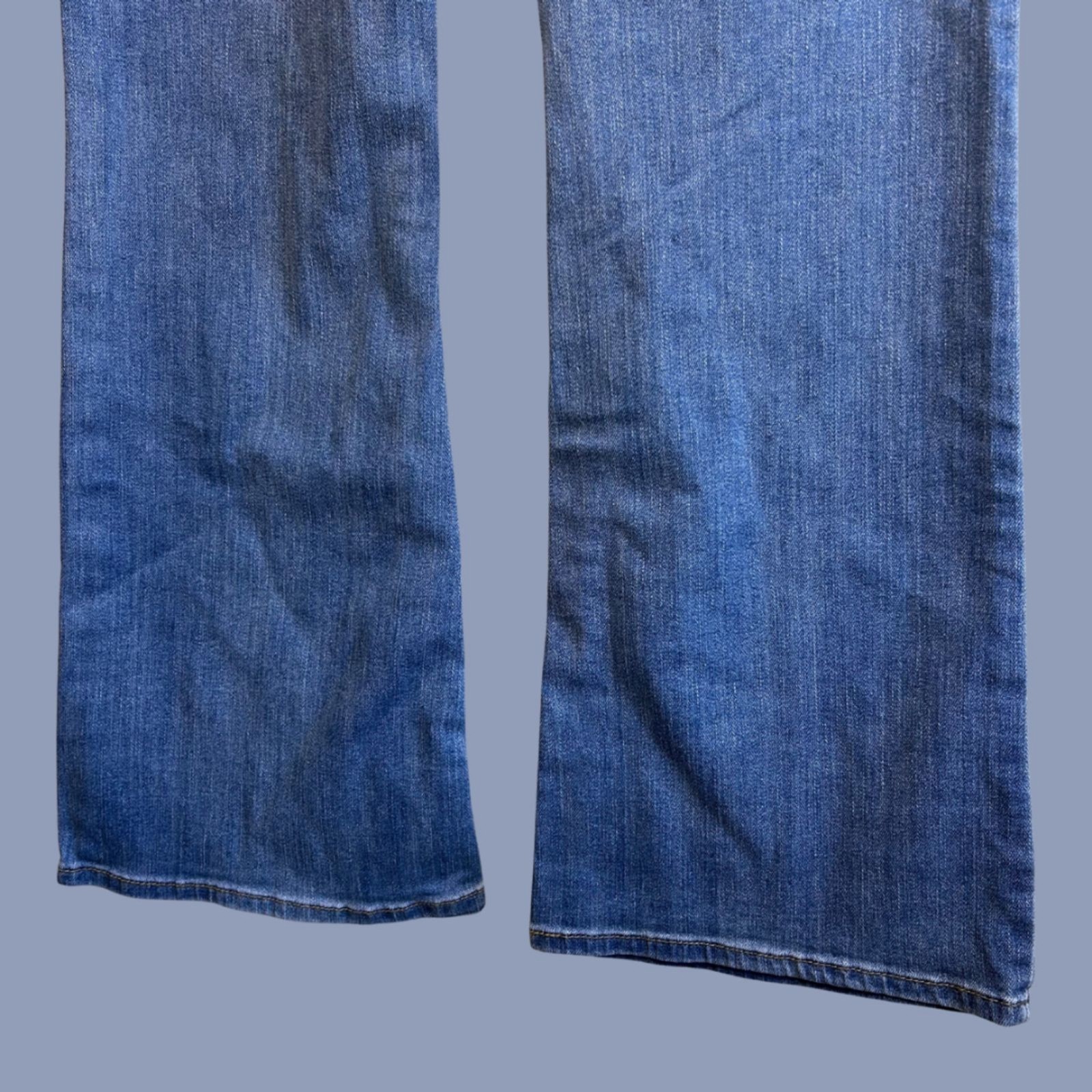 Vintage Y2K Levi’s Signature Gold True Boot Jeans
