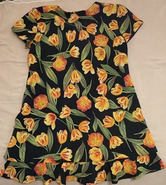 Hampton Dress Co. Vintage 90s Black Floral Tulip Short Sleeve Dress Size 14