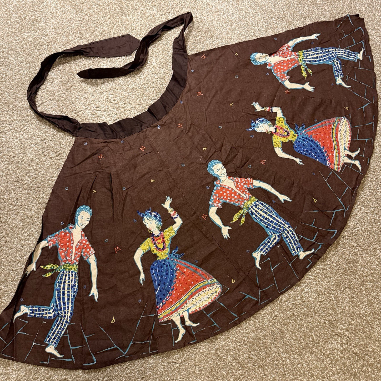1950s Vintage 1/3 Circle Skirt Apron 24in Long