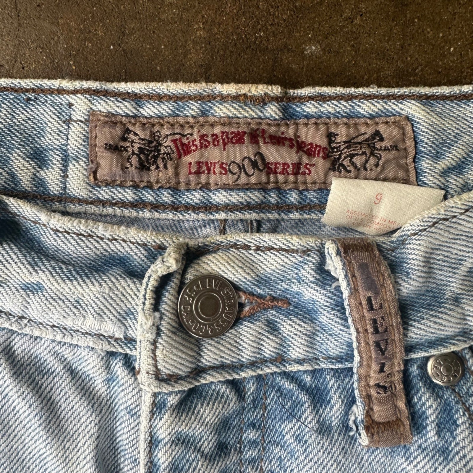 Levi’s 900 Series Jeans Mens 26×31.5 Light Wash Fair Vintage Straight Leg Denim