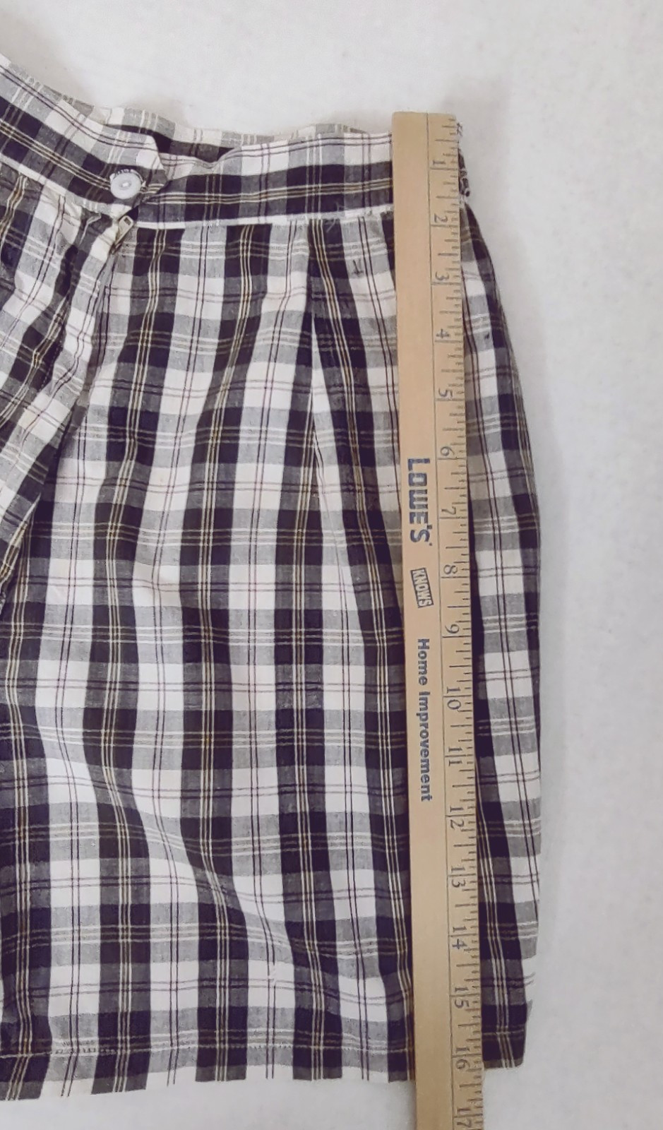 Vintage 50s/60s/70s Handmade? Plaid Womens Shorts Size Small Back Zipper