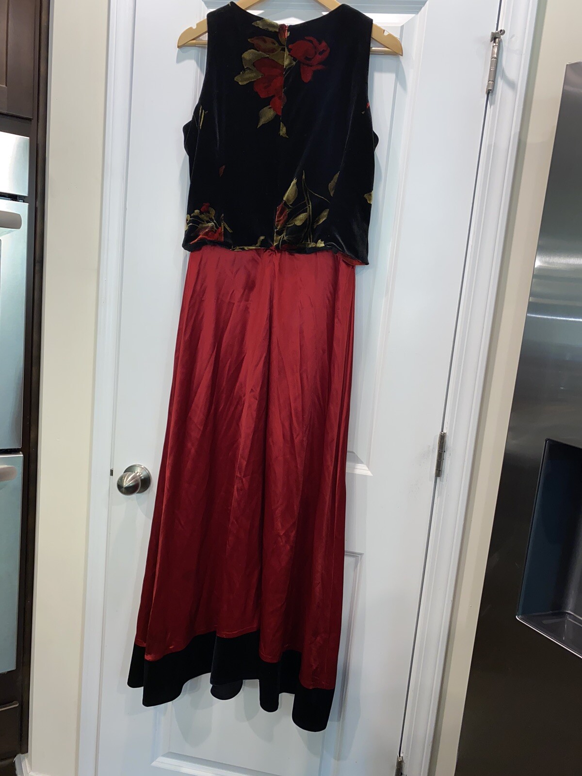 Vintage Jeffery + Dara By Tom Barra Red And Black Velour Floral Dress Gown 10 P