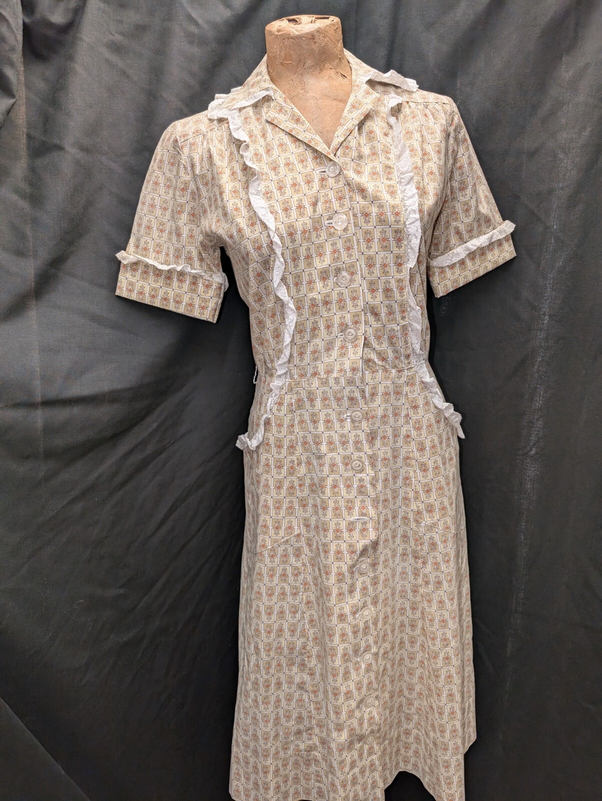 Vtg. 50s Pale Tan White Orange Cotton Button Front Day Dress S/M