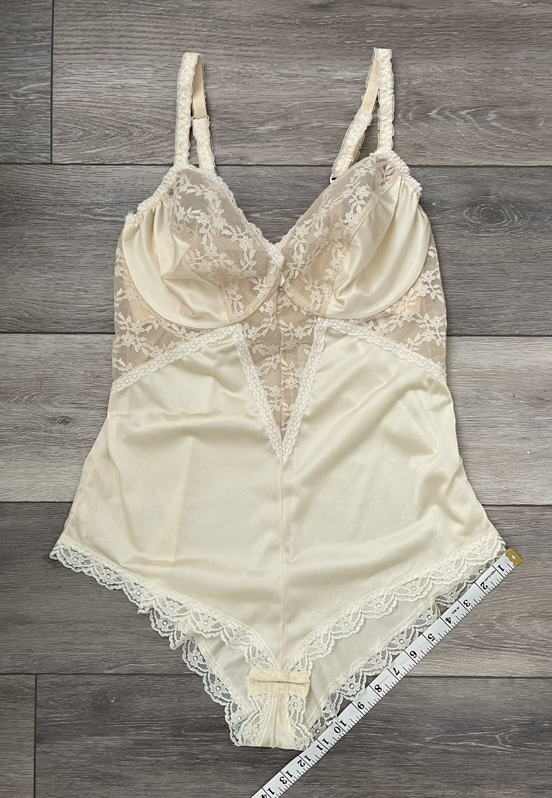 Vtg YOUNG SMOOTHIE Ivory Satin Nylon Lace Underwire Body Suit Teddy Shaper 36D