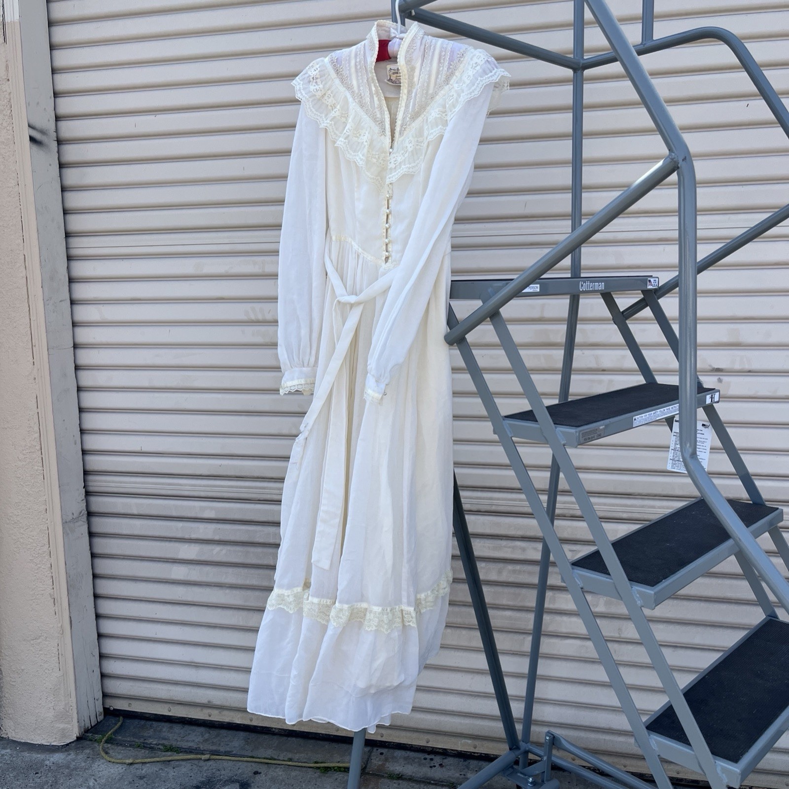 Vintage 1970s Victorian Era Prairie Style Gunne Sax Dress W/ Pearl Snaps