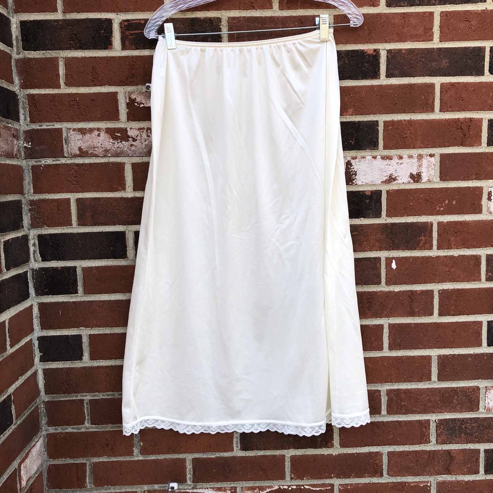 warners perfect measure xlarge off white half slip Nylon Long