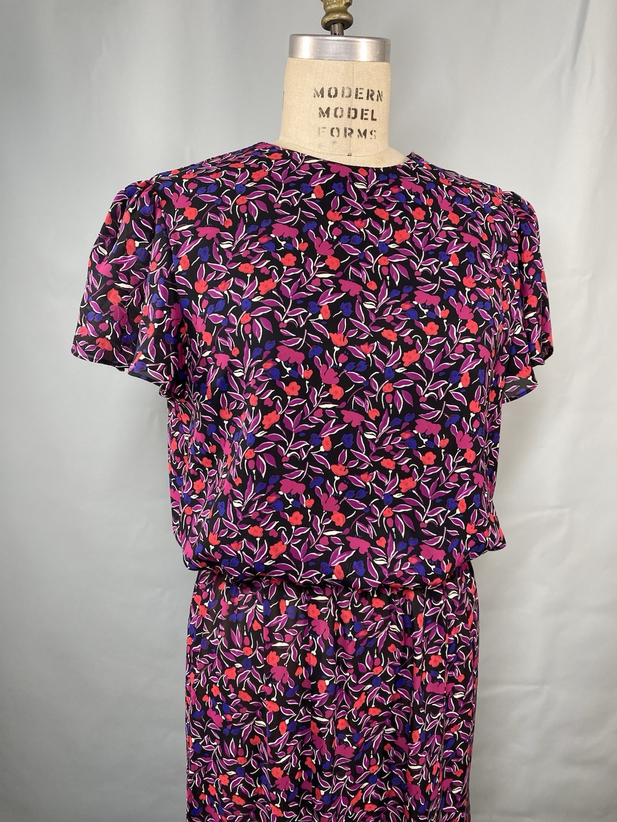 EMERALD ST. Vintage Dress SIZE LARGE purple red classic blouse elastic 80s 90s