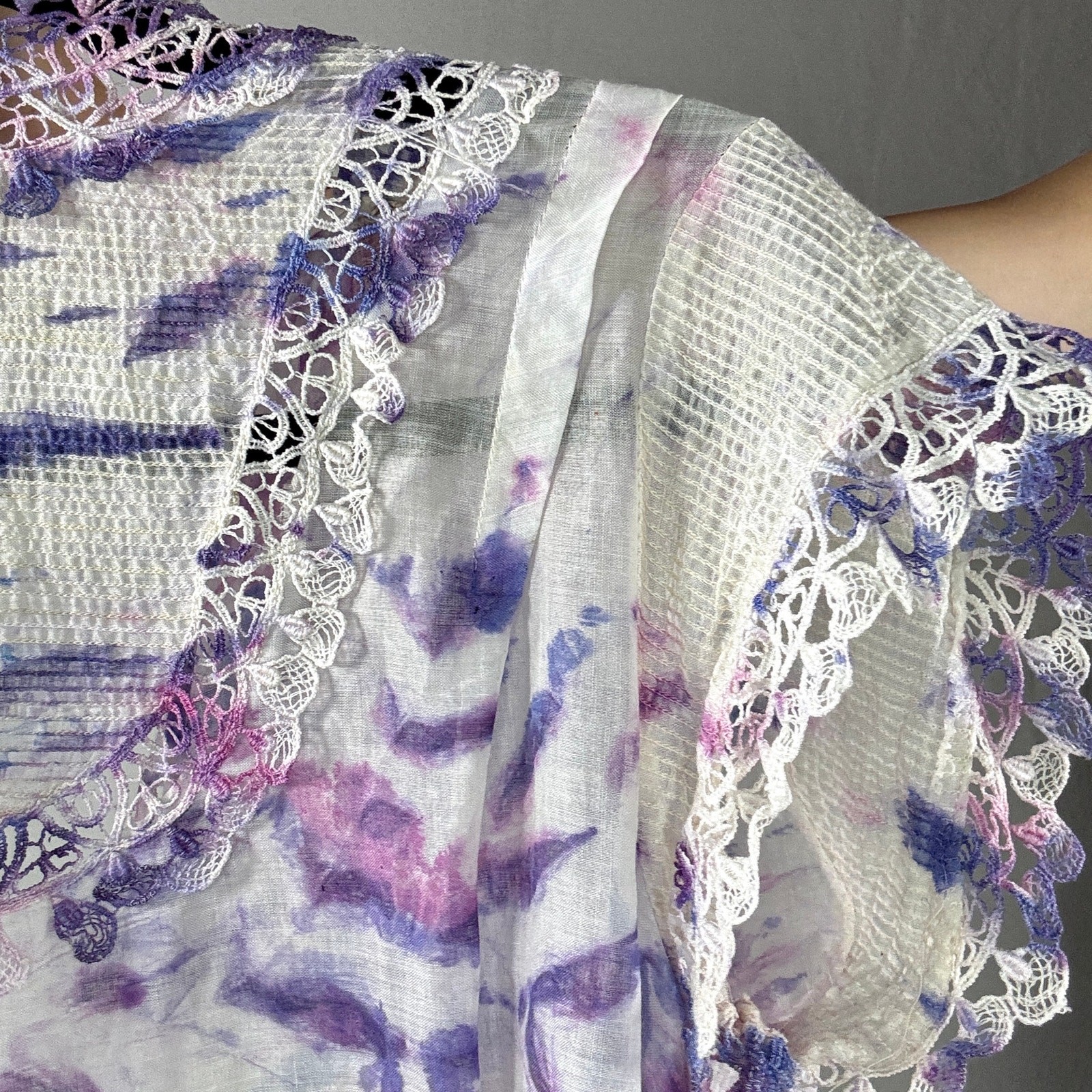 Antique 1940s Hand Dyed Shibori Silk Cotton Blouse Lace Micropleated Purple Blue