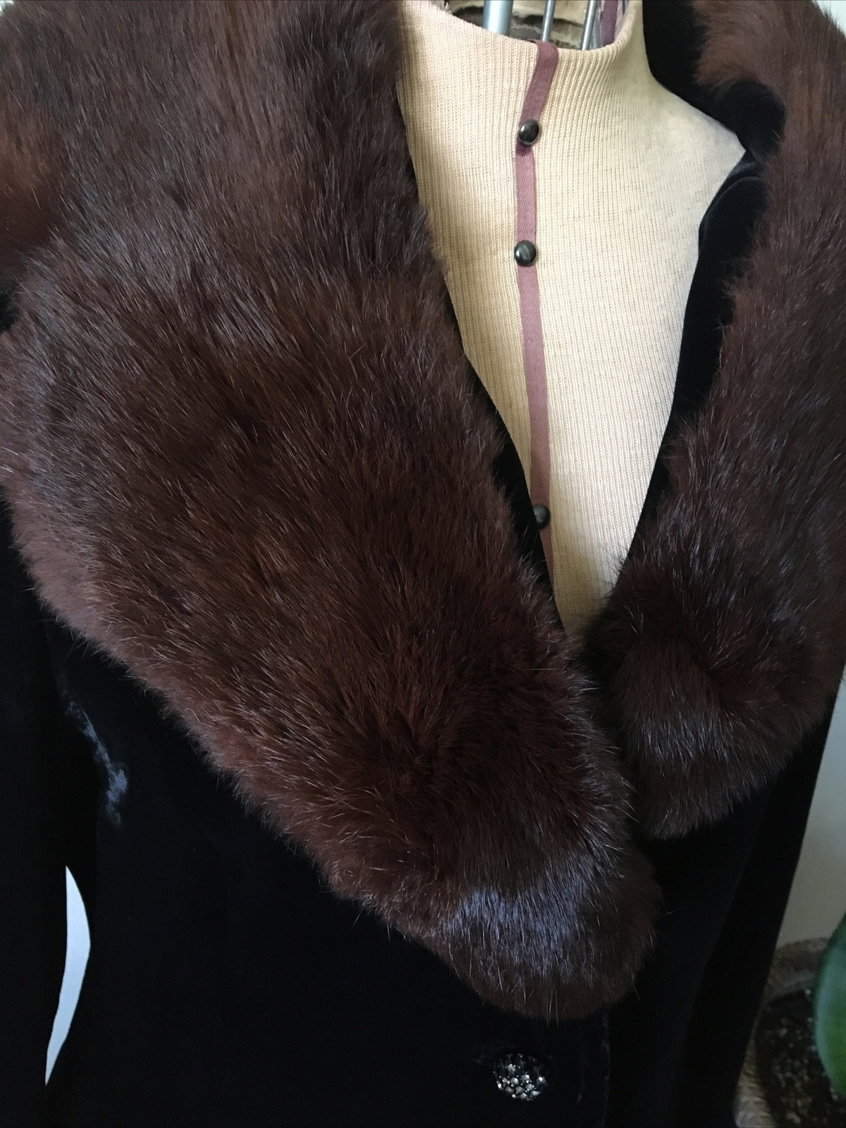 Elegant Vintage Black Velvet Coat, Rich Red Brown Fur Collar & Hem, 1930’-40’s