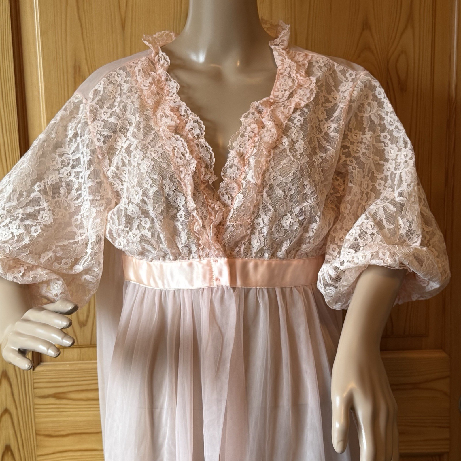 Vintage 60s Pandora Lingerie Peignoir M Nylon Double Chiffon Lace Puff Sleeves