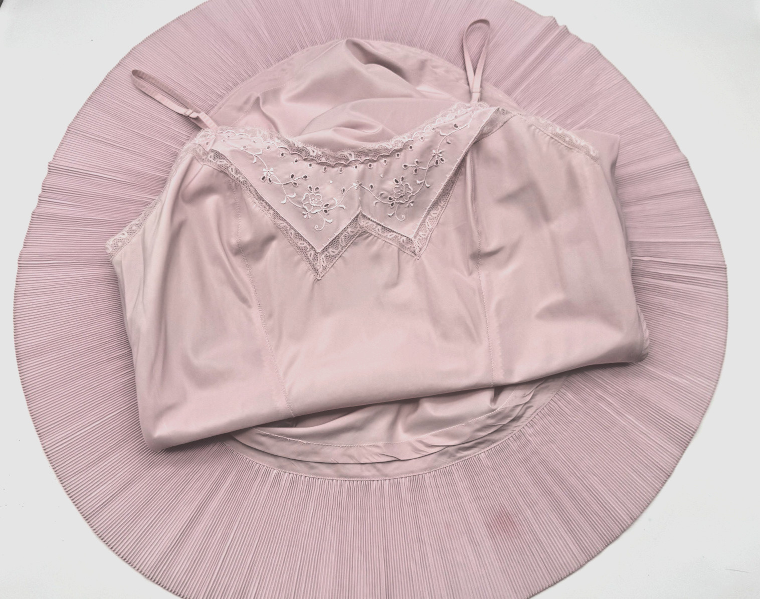 VTG BARBIZON Full Slip Dress Endear Tafredda, Crystal Pleats, Pink Sz M/L Grunge