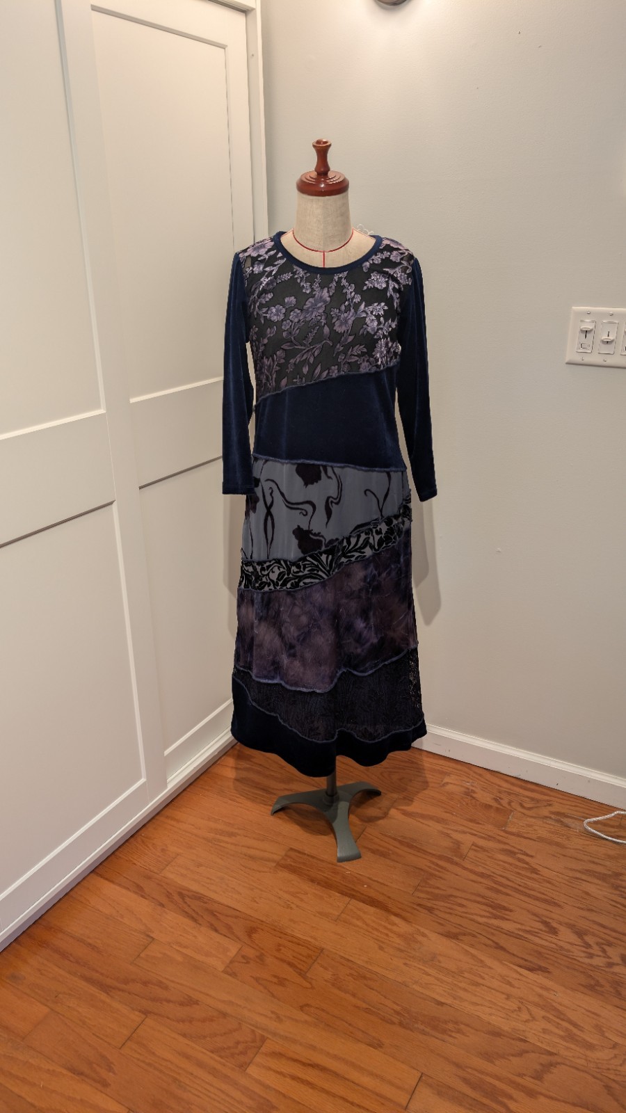 Vintage 90’s Size 10 Spencer Alexis Blue Floral Burnout Velvet Dress Grunge Goth