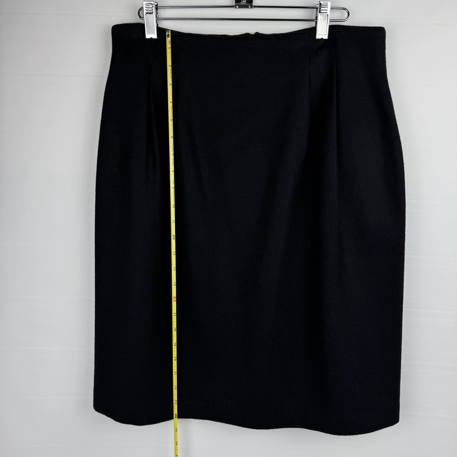 Vtg Ilysa Hart LTD Pleated 100% Pure Wool Women’s Black A Line Skirt Size 14