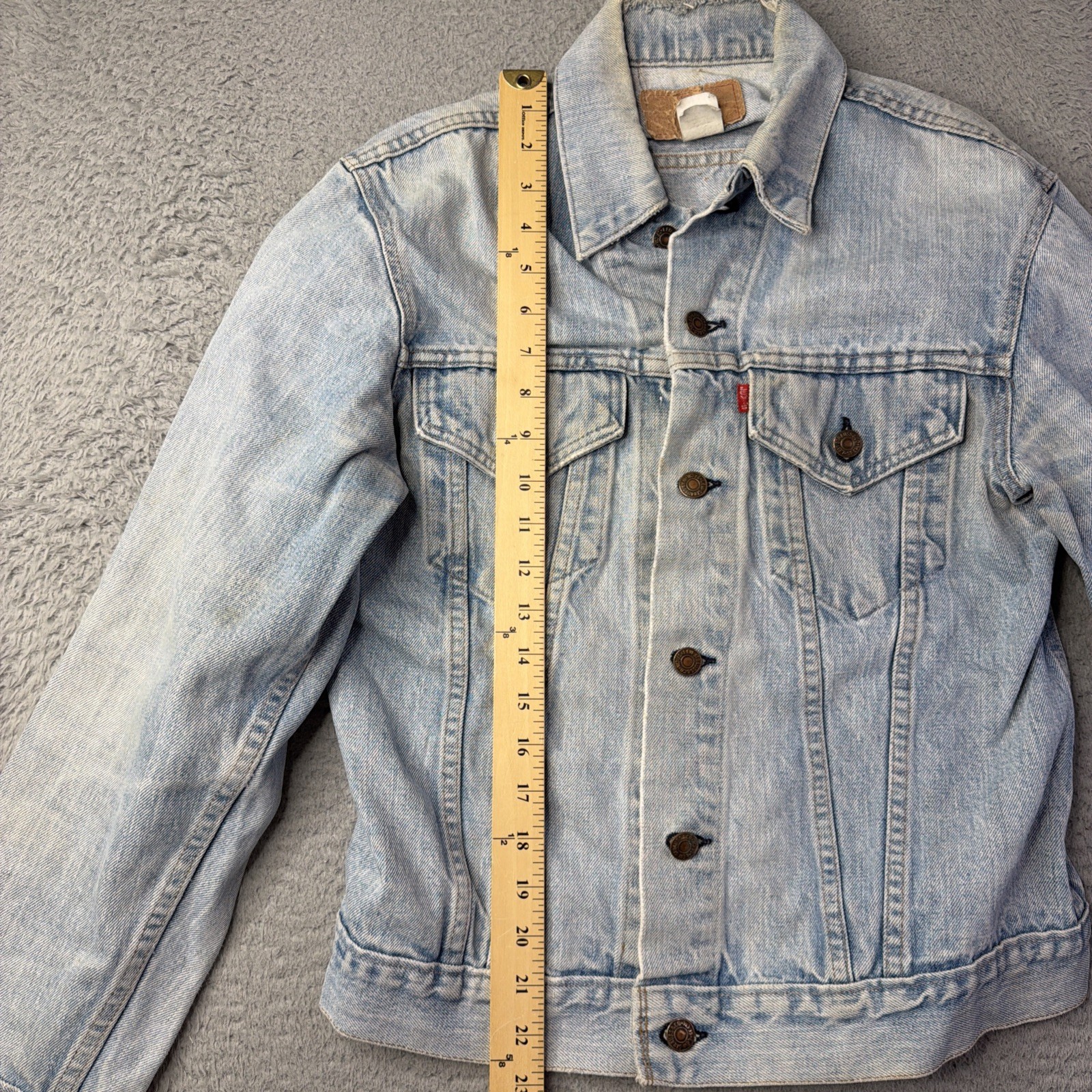 Vintage Levis Truckers Jacket Women’s Small Denim USA Distressed 80s