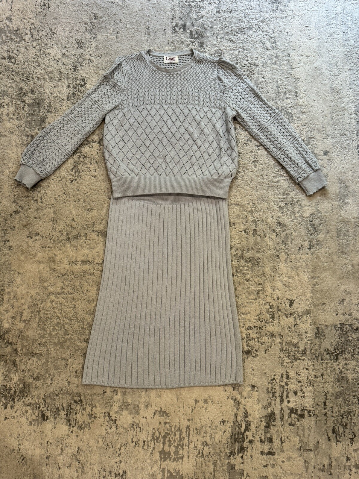 Vintage 80’s Laura by Alyzia Women’s Sweater And Skirt Set Size 16