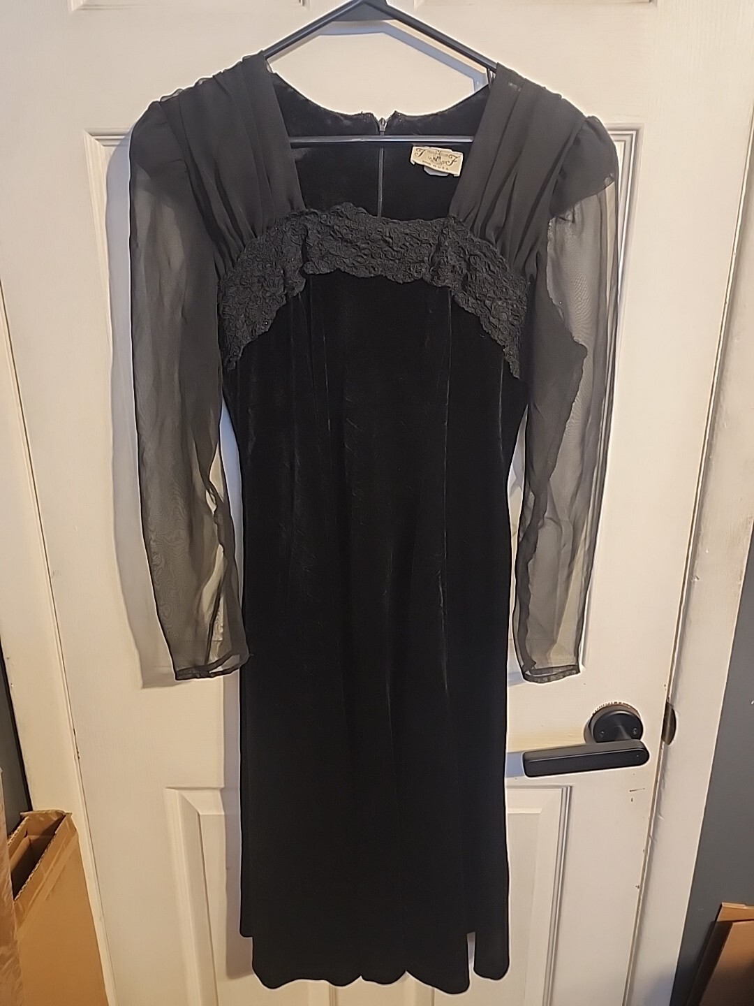 Vintage 80s J&Fe 6p, Soft Black Nylon Lace Dress, Gothic, Renaissance, Medieval