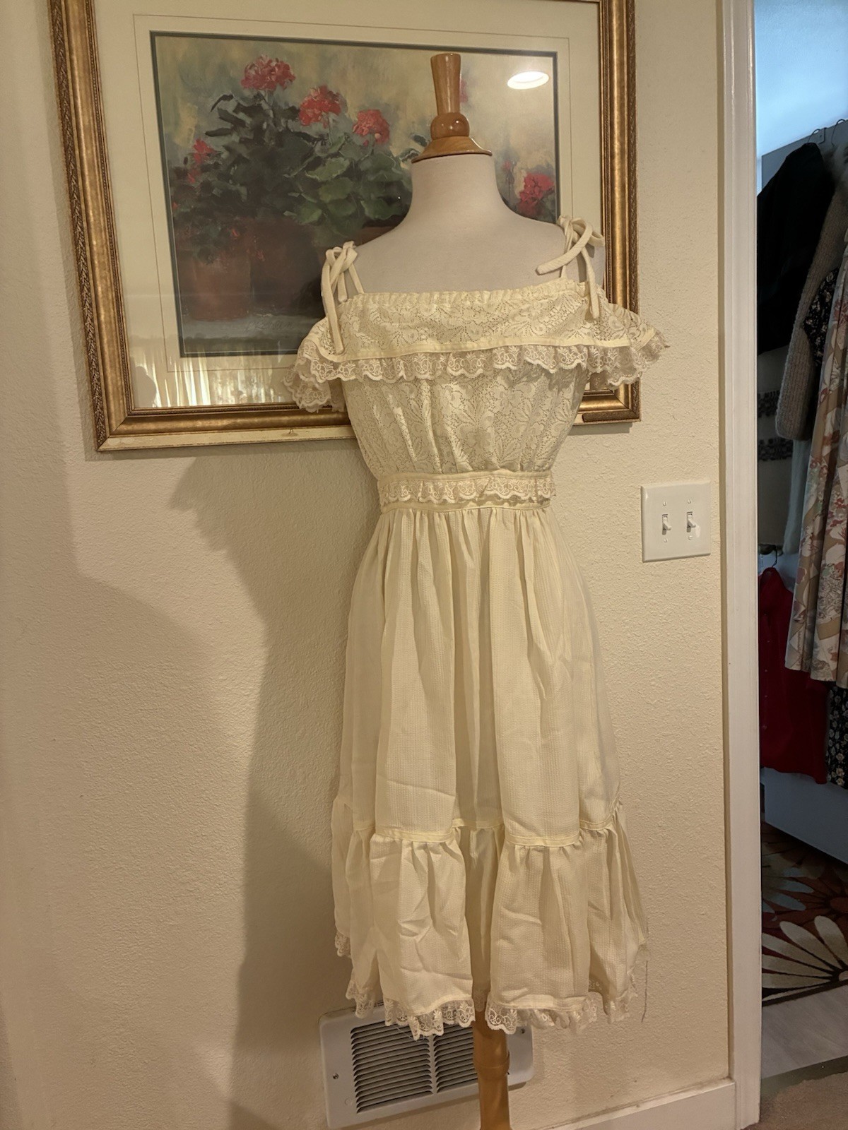 Vtg 70s Ecru Ruffled And Lace Summer Sun Dress