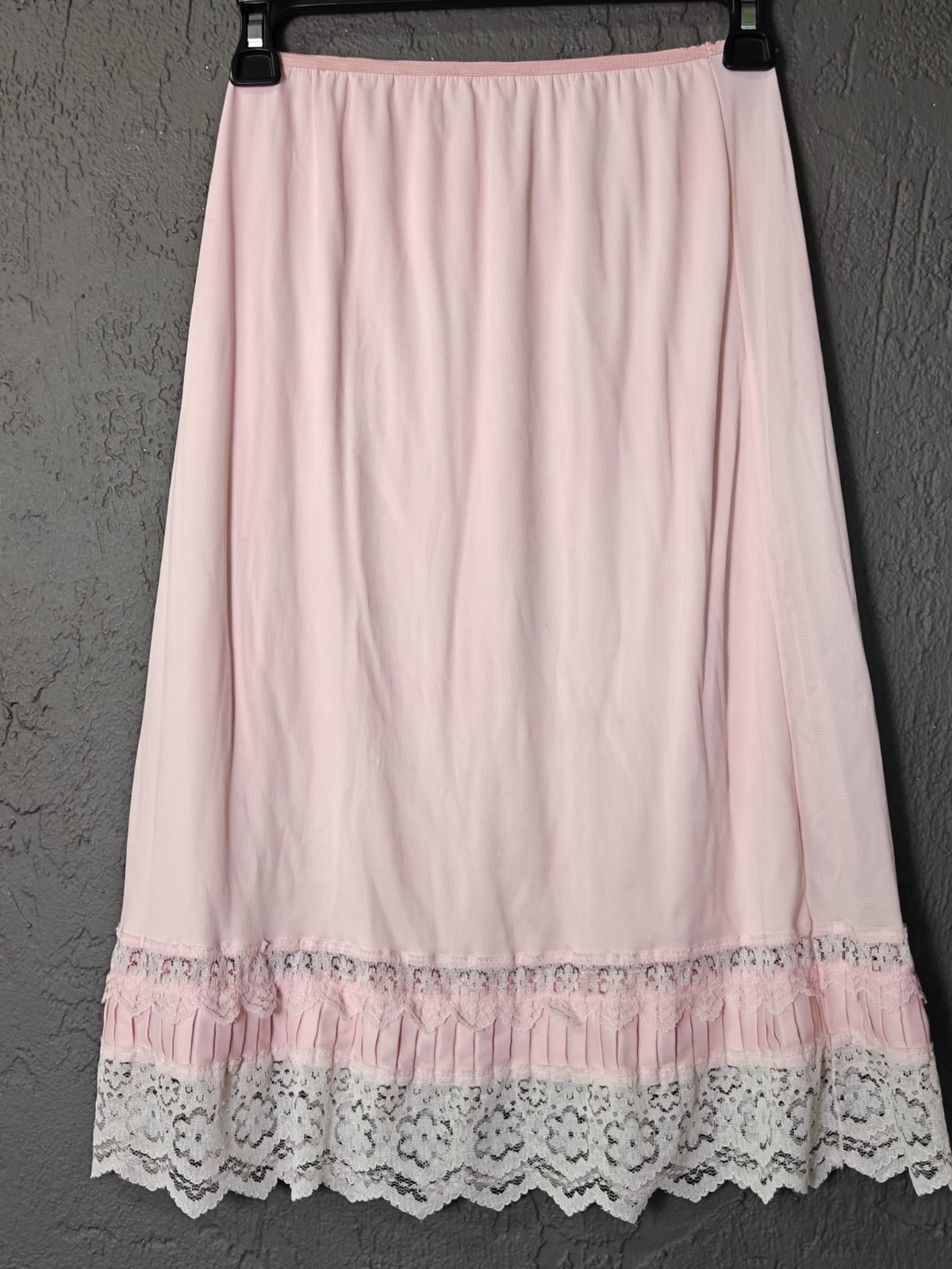 Vintage Pink Half Slip Skirt The Lace Inset & Pleated With Lace Hem Medium