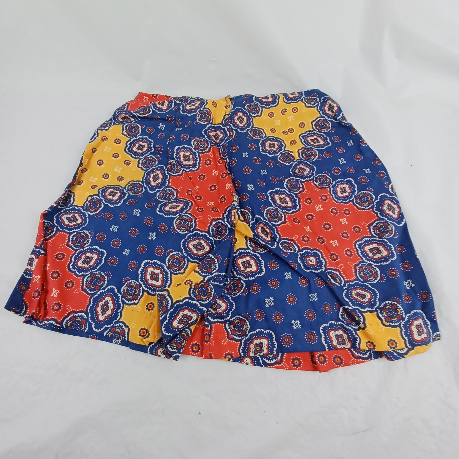 Vintage 1960s/70s Zayre Women’s Squort Multi-Color Size 14