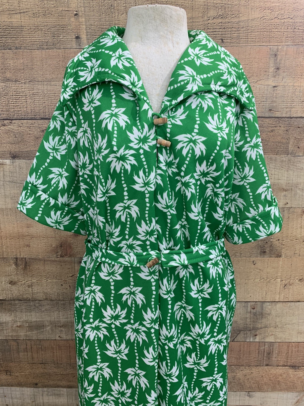 Vintage 1960s 1970s Green Polyester Palm Tree Belted Dress 50” Bust /50” Waist