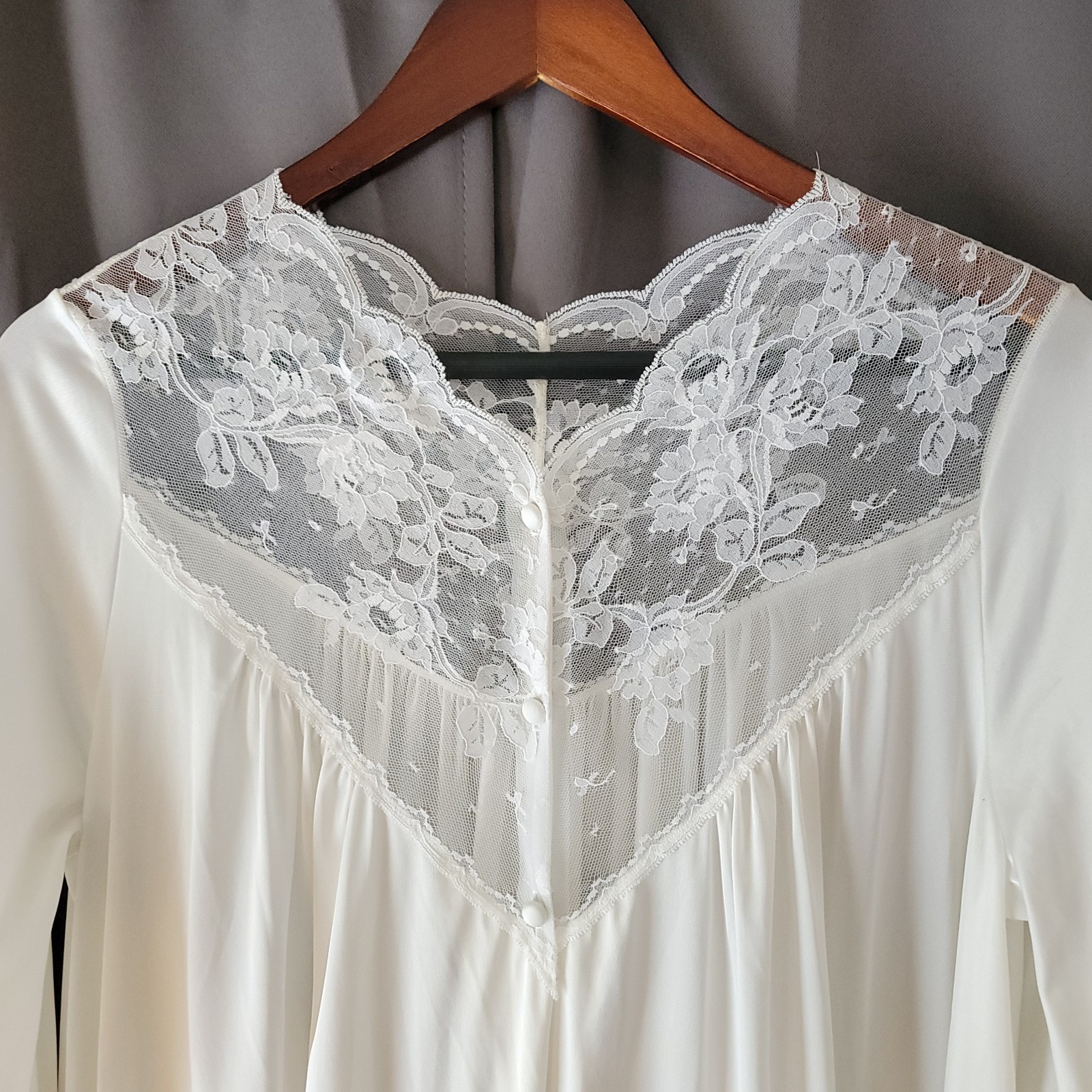 Vintage NWT 1970s The OLGA Touch White Cream Nylon Lace Robe Style 9712 Sz M Med