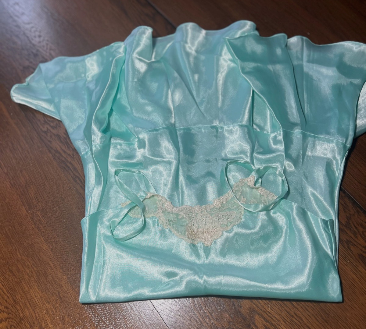 Vintage Gold Label Victoria’s Secret Short Nightgown Liquid Satin Size Small