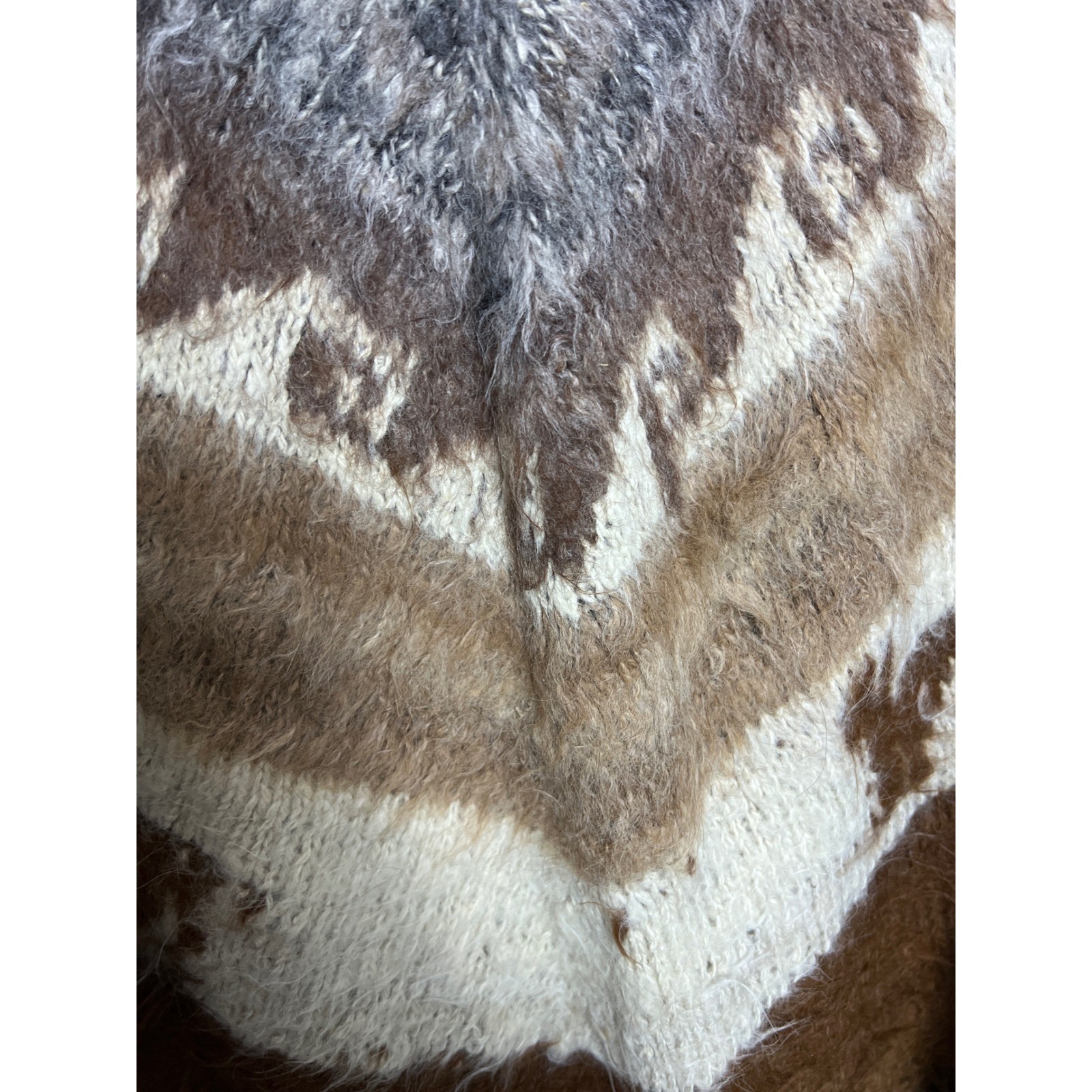 Genghis Cohen Imports Alpaca Handknit Bolivia Poncho Fringe Brown Llama Vintage