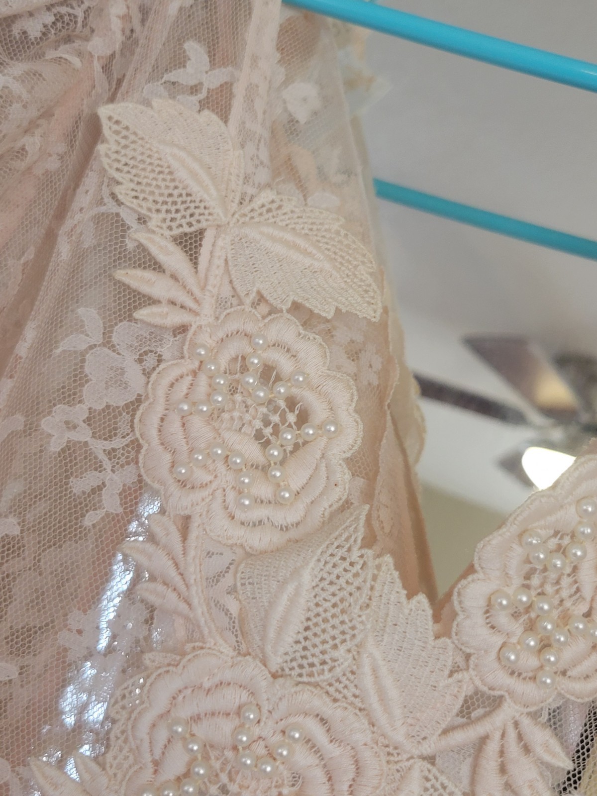 VINTAGE 1970S LORRIE KABALA SHEER NUDE LACE WEDDING DRESS Size XS BEAUTIFUL