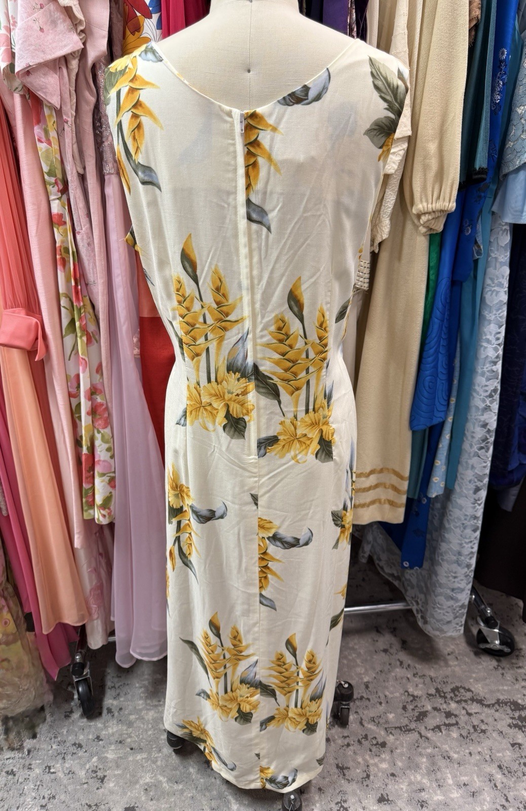 Vintage Hawaiian Dress🌺1970s Maxi Flower Print Plus Size 46 Bust 41 Waist L/XL