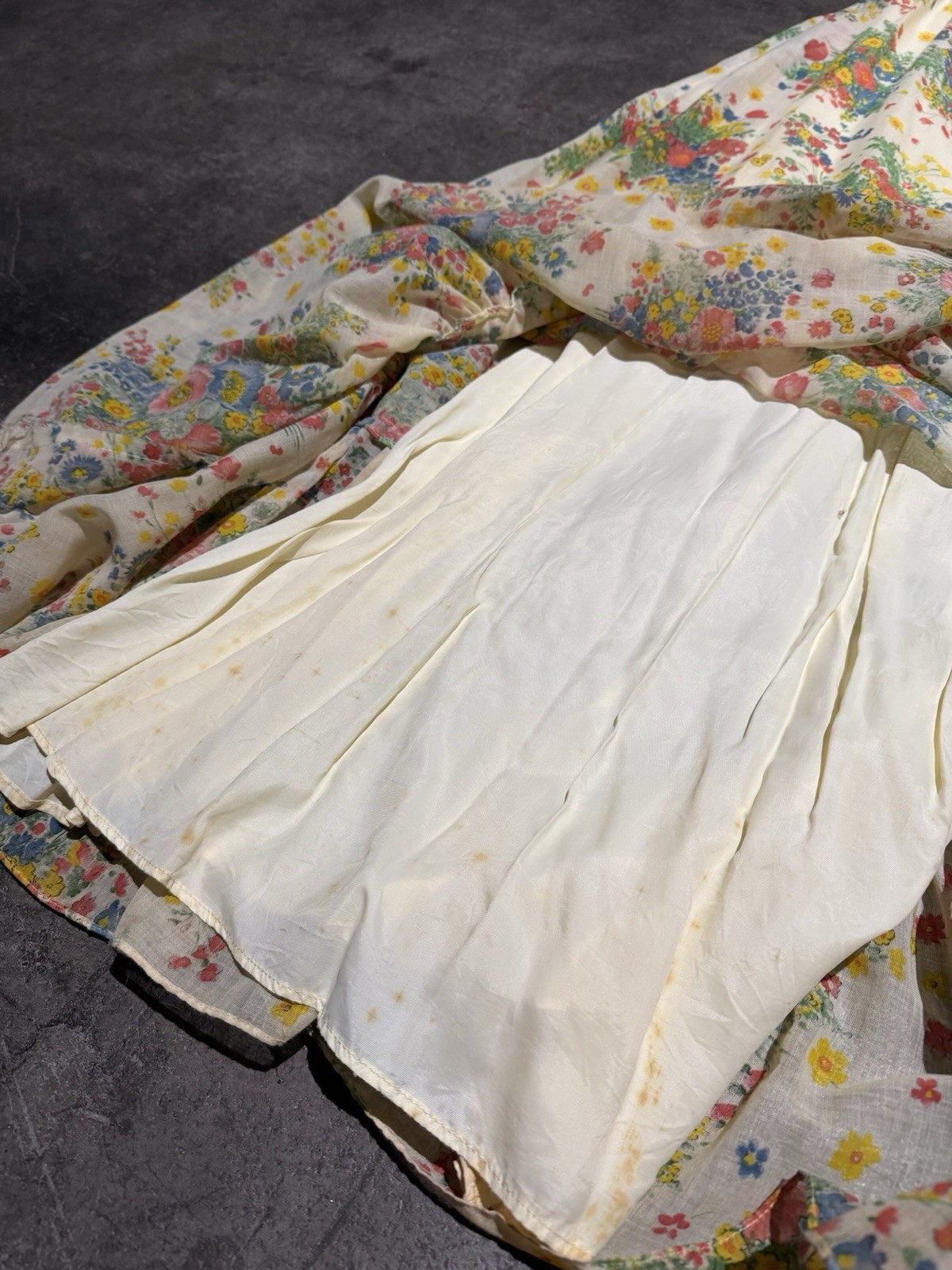 Vintage 1960s Miss Rita Floral Smocked Boho Prairie Cottage Core Dress Ivory