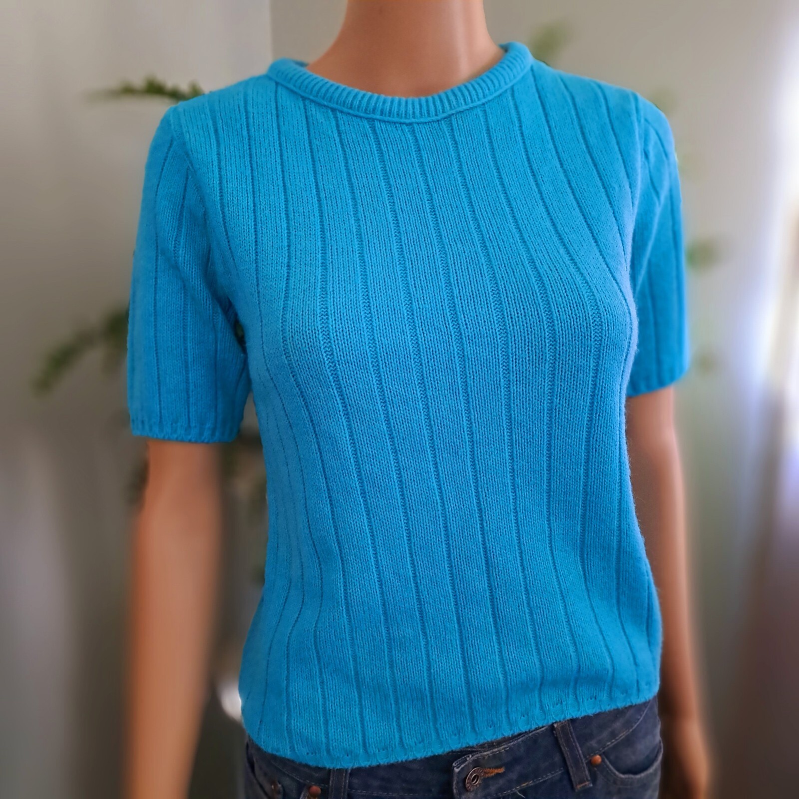 1950’s/60’s Orlon Acrylic Bright Teal Blue Fitted Crop Sweater xs /med