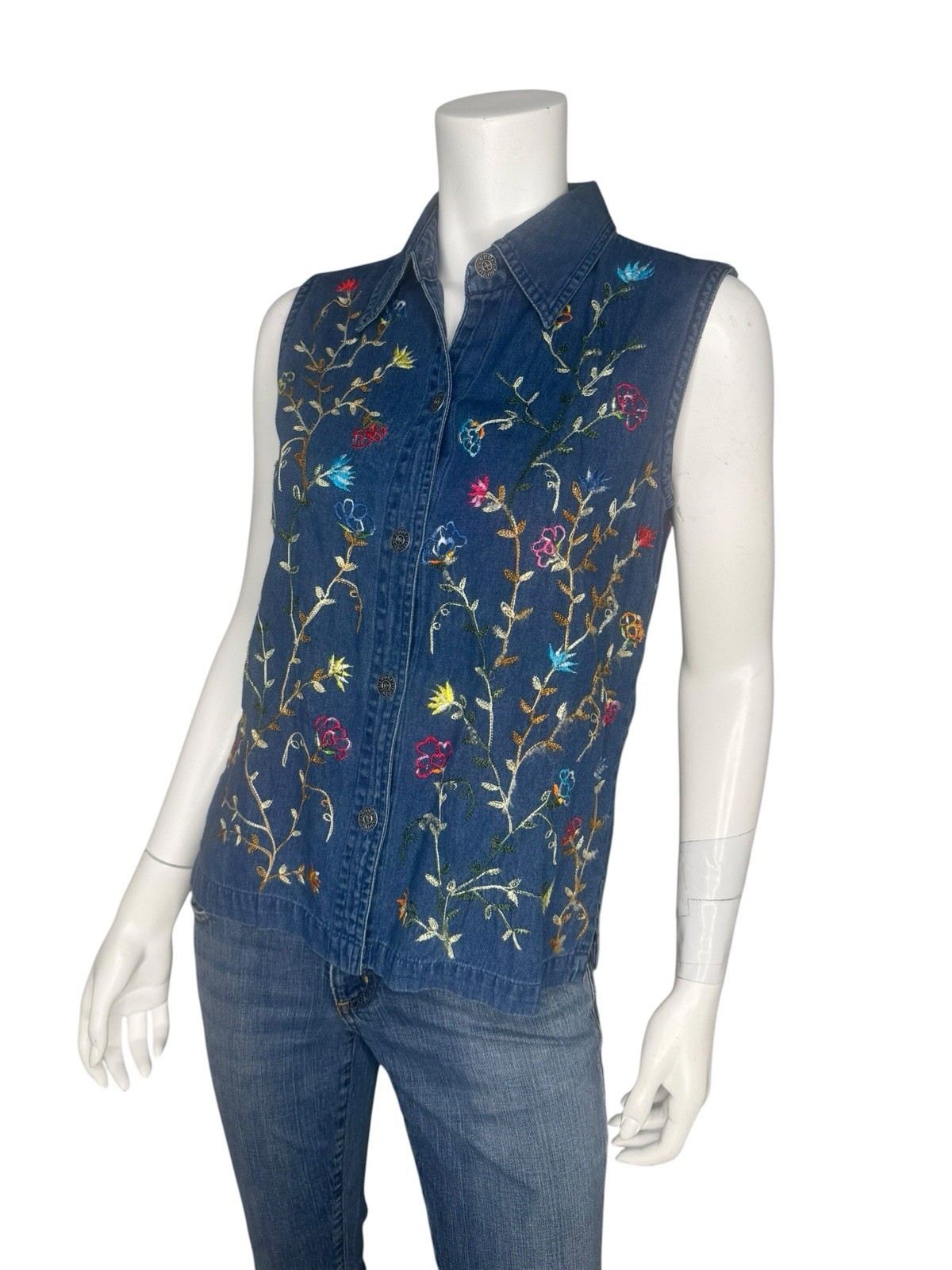 Vintage 90’s Denim Shirt Sleeveless Size M Floral Embroidery Cottage-Core Granny